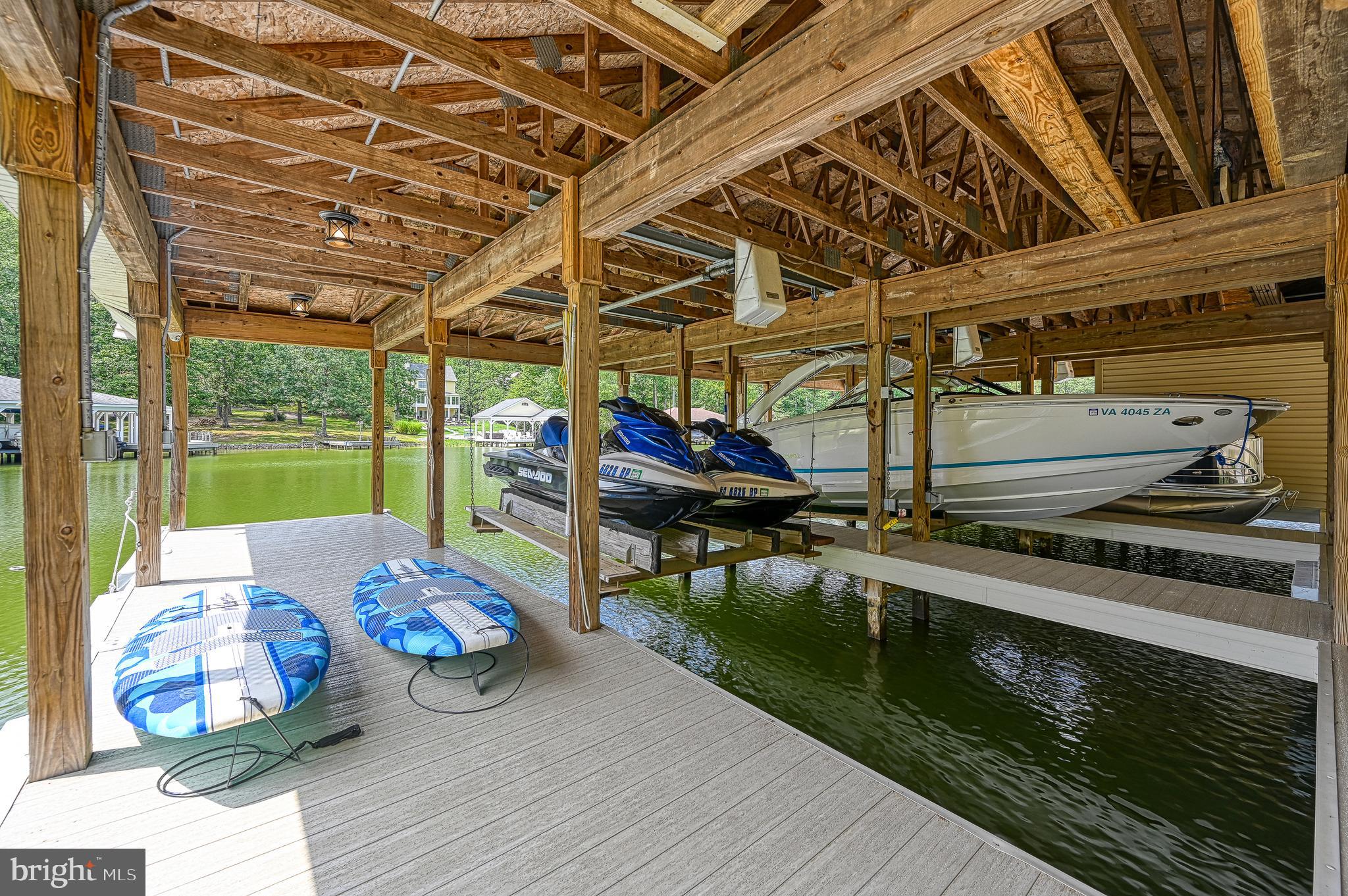 BLUE WATER - Residential