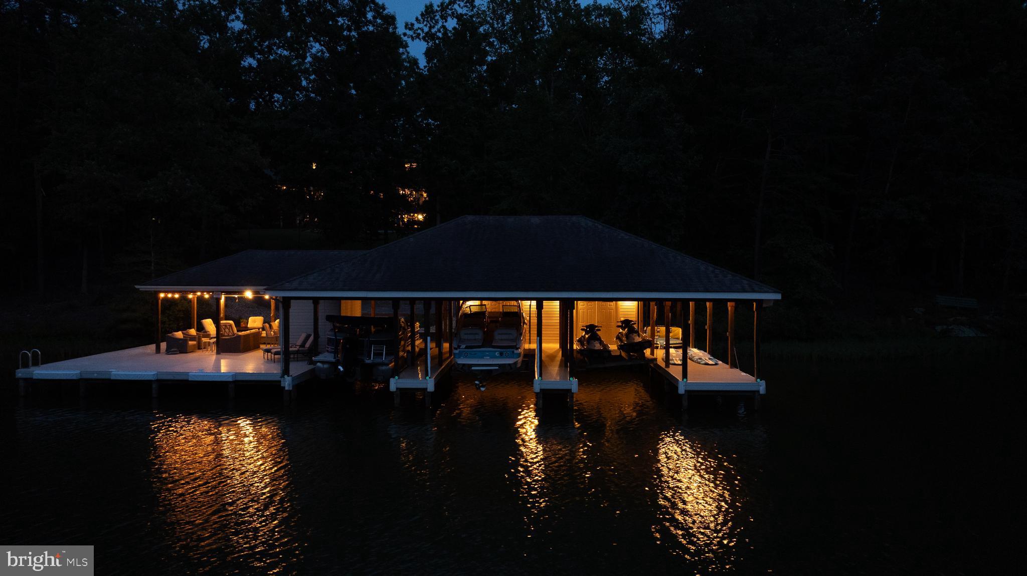 BLUE WATER - Residential