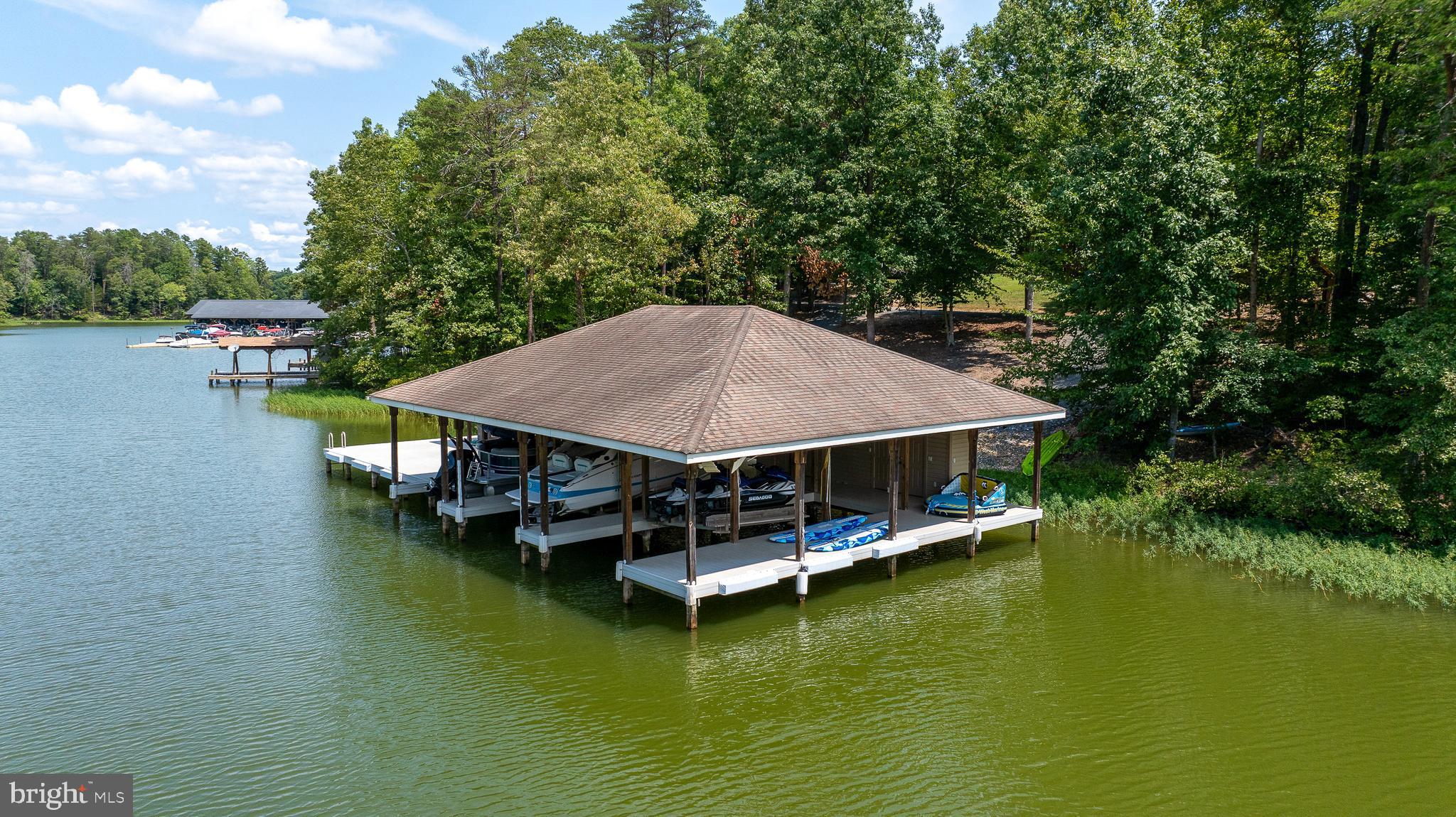 BLUE WATER - Residential