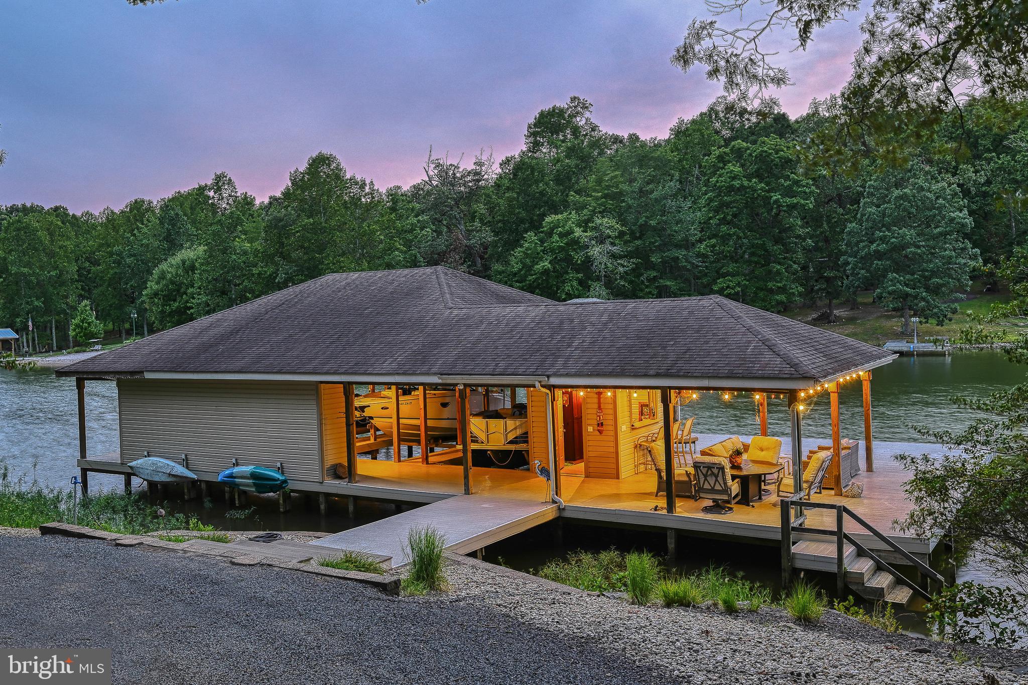 BLUE WATER - Residential