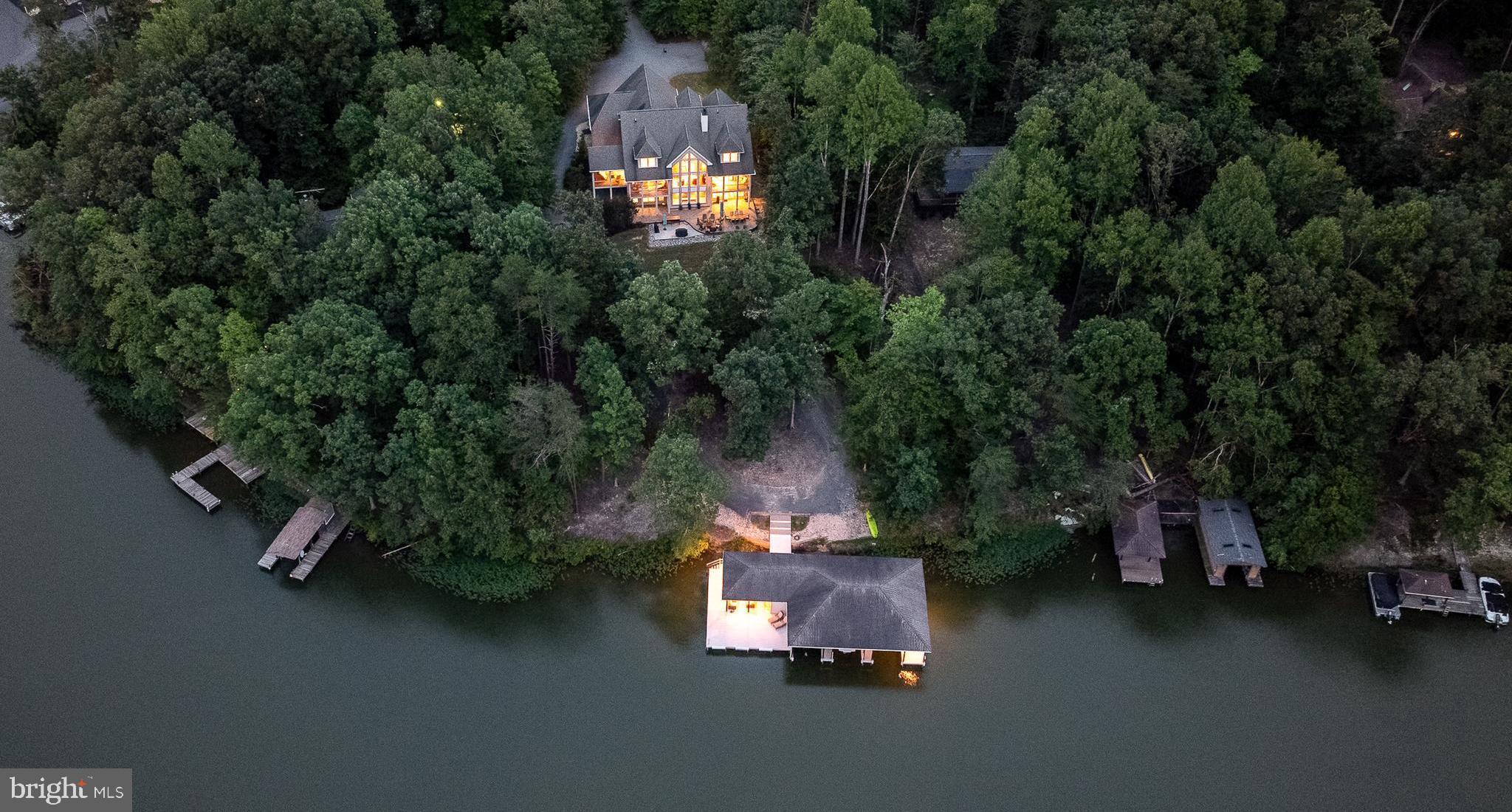 BLUE WATER - Residential