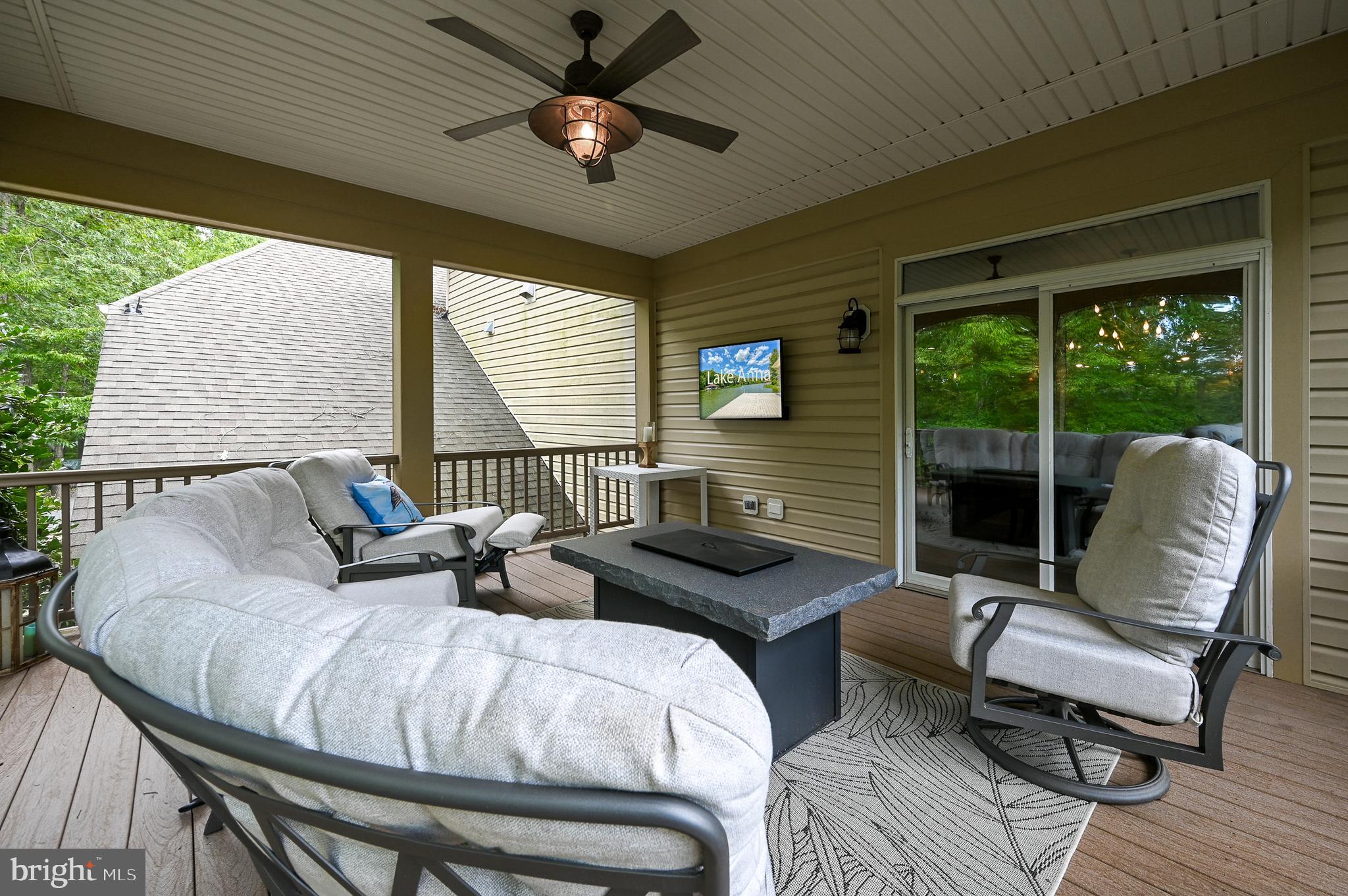 BLUE WATER - Residential