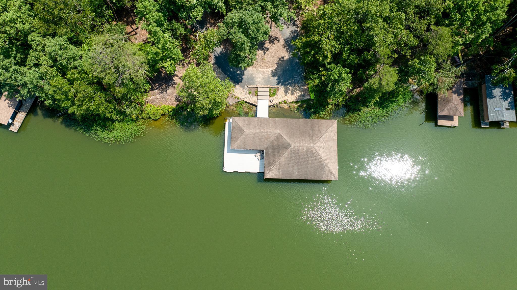 BLUE WATER - Residential