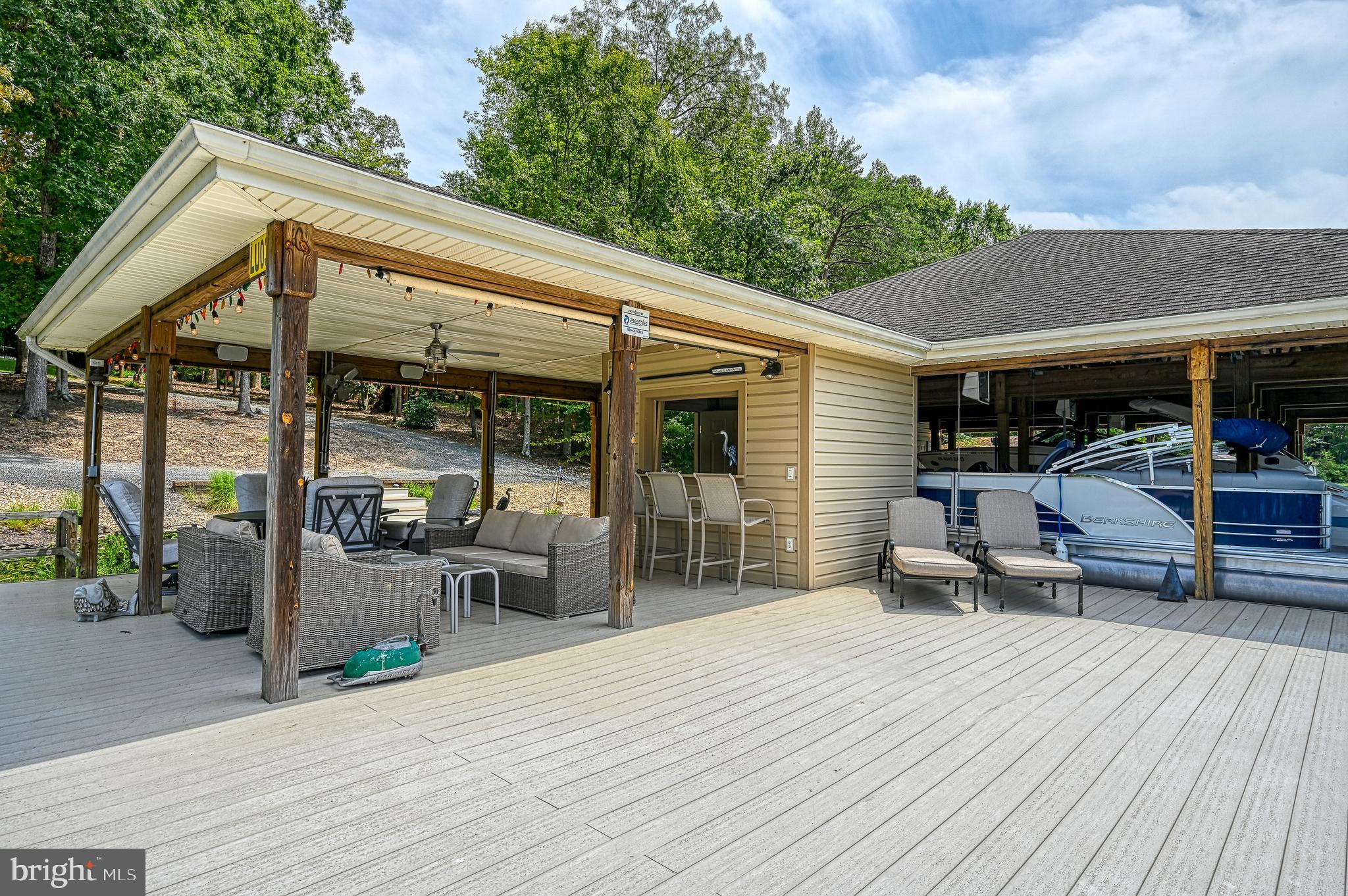 BLUE WATER - Residential