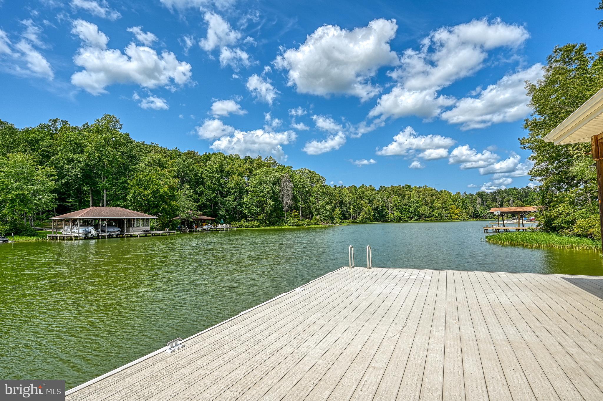BLUE WATER - Residential