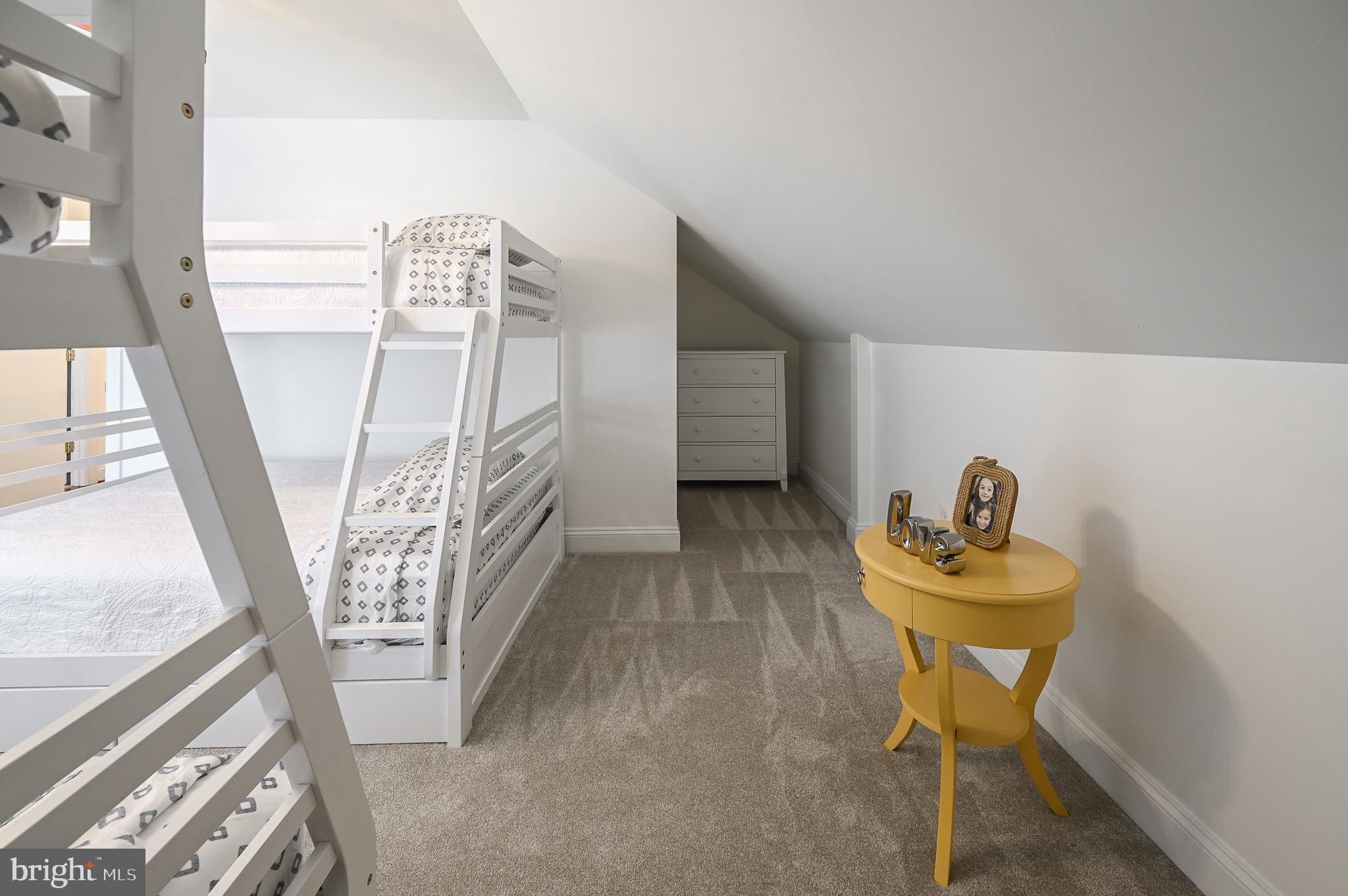 BLUE WATER - Residential