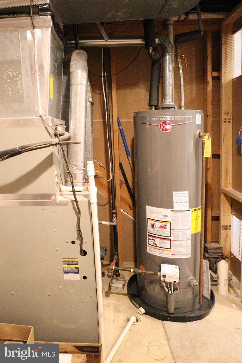 ROLLING BROOK - Residential