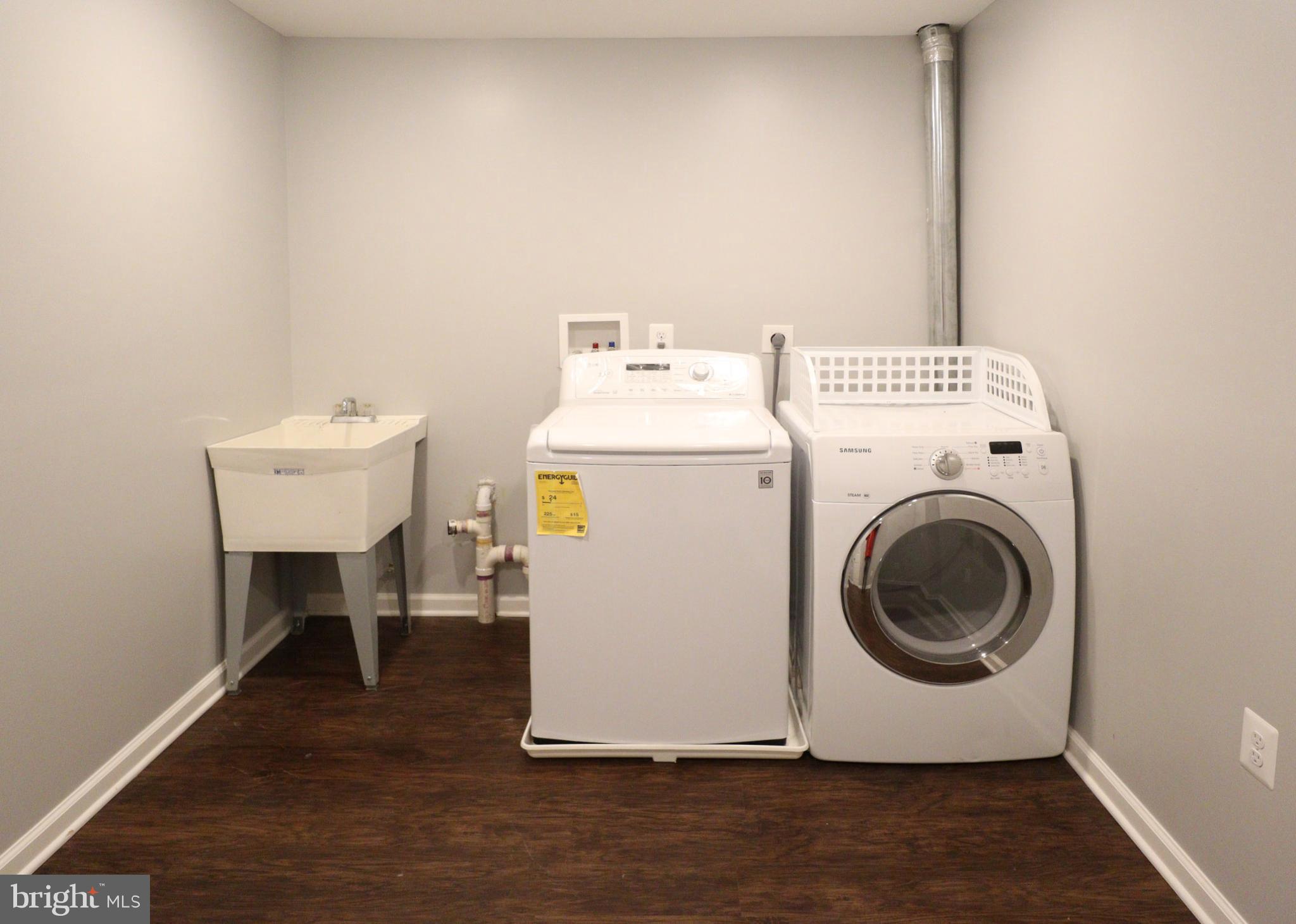 ROLLING BROOK - Residential