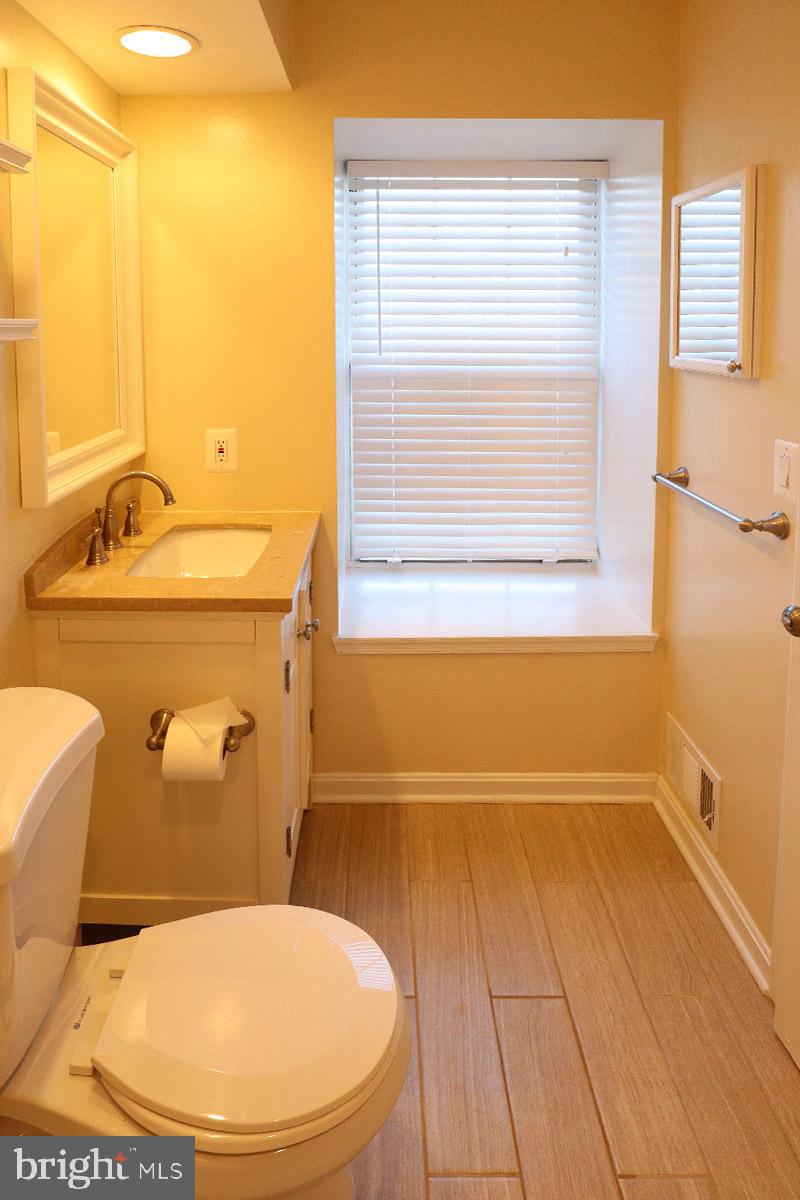 ROLLING BROOK - Residential