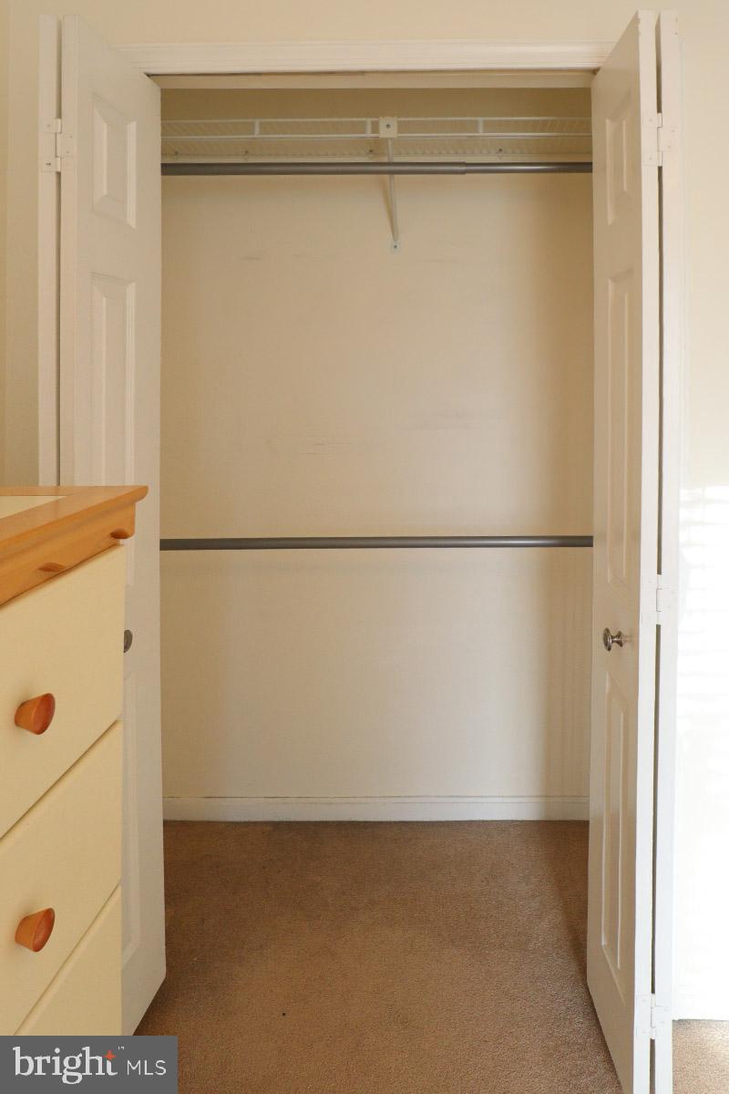 ROLLING BROOK - Residential