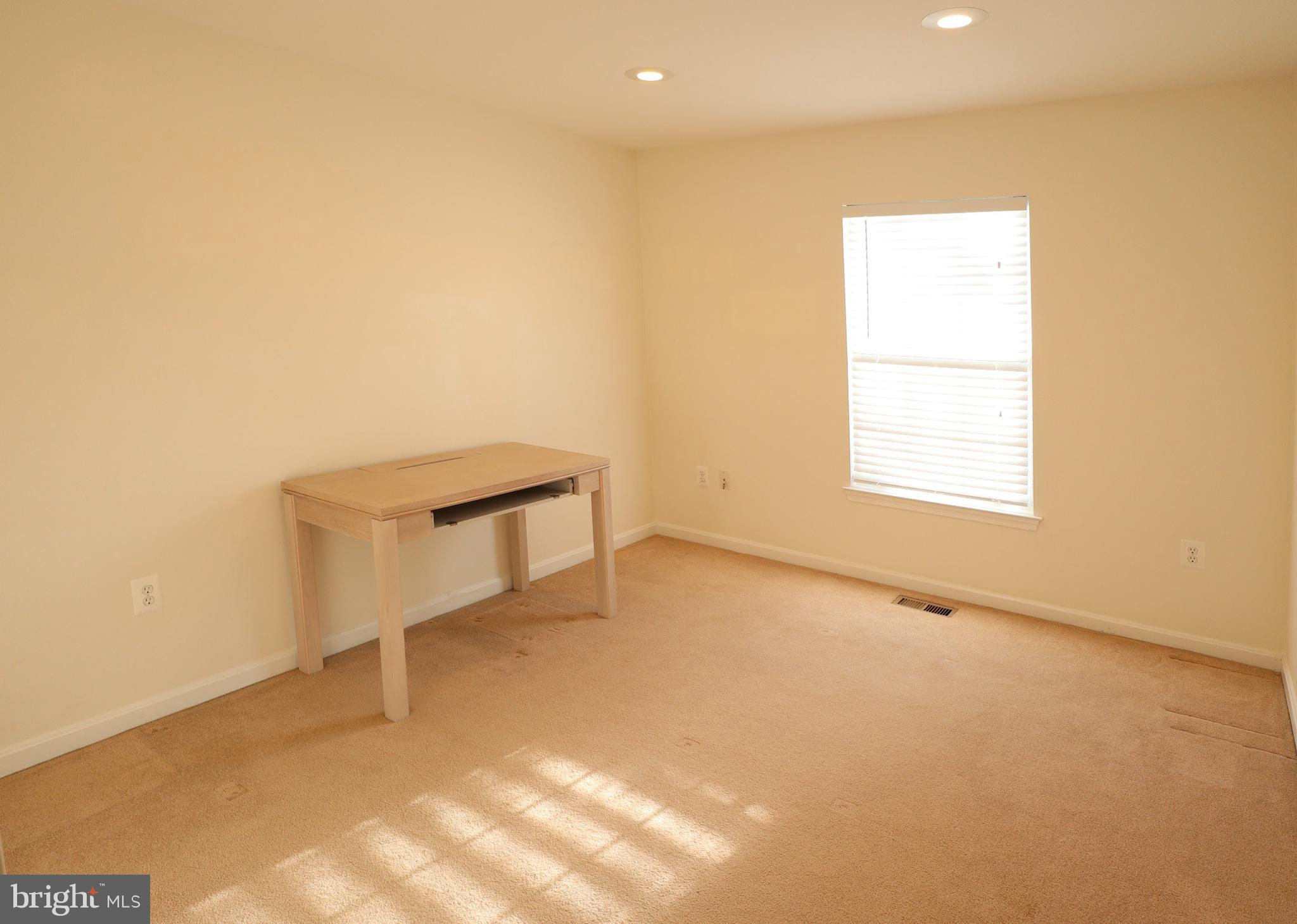 ROLLING BROOK - Residential