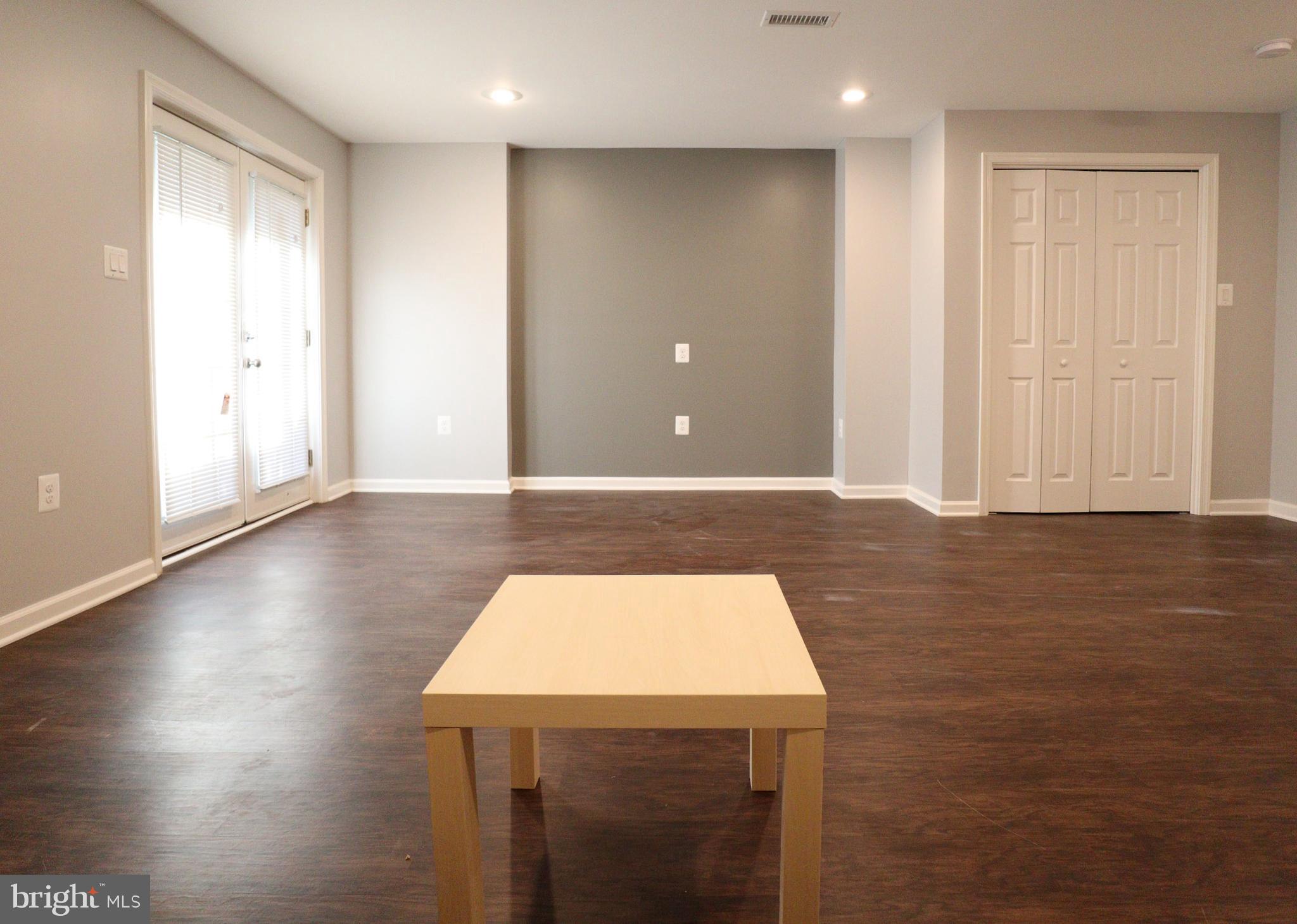 ROLLING BROOK - Residential