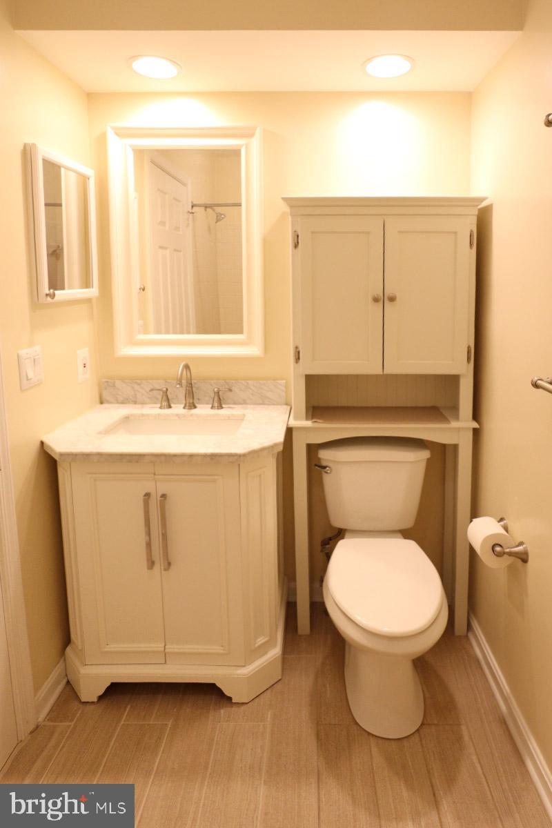 ROLLING BROOK - Residential