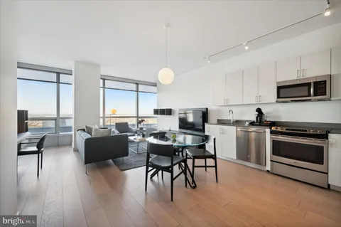 2930 Walnut Street Unit 3418, Philadelphia, PA MLS: PAPH2473932