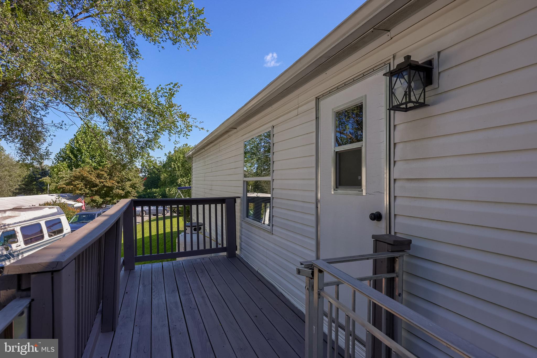 731 PRIMROSE LANE