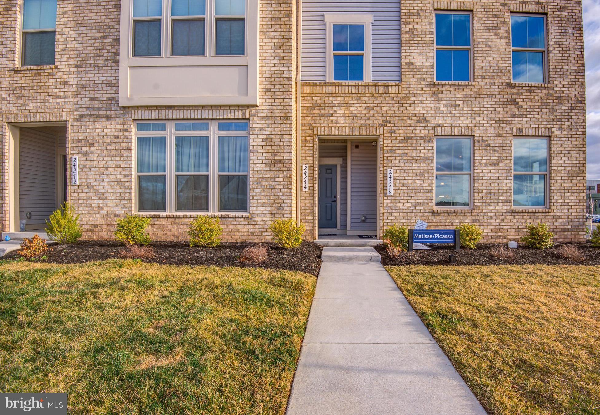 ARCOLA TOWN CENTER CONDO - Residential Lease