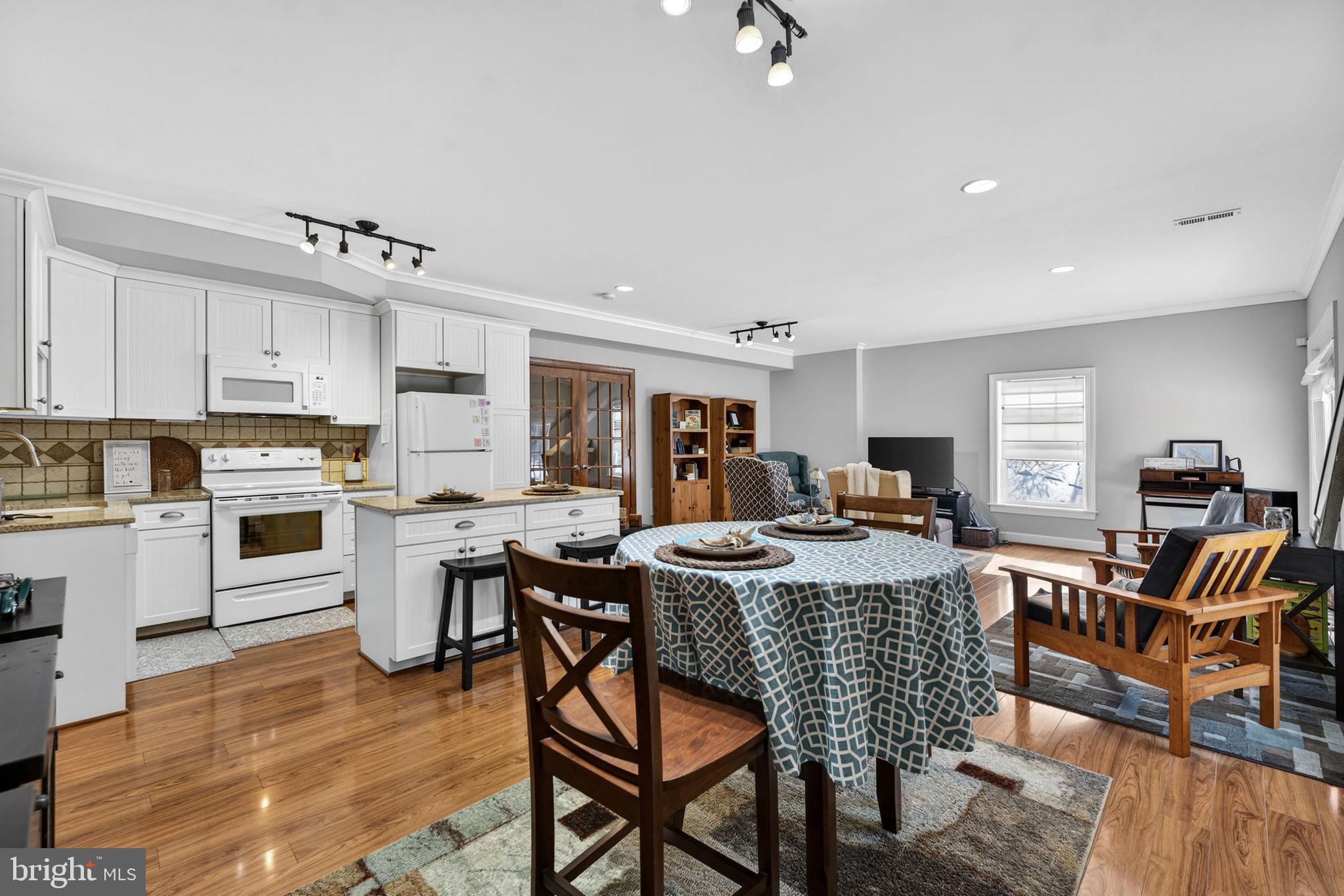 LITTLE RIVER FARMS - Residential