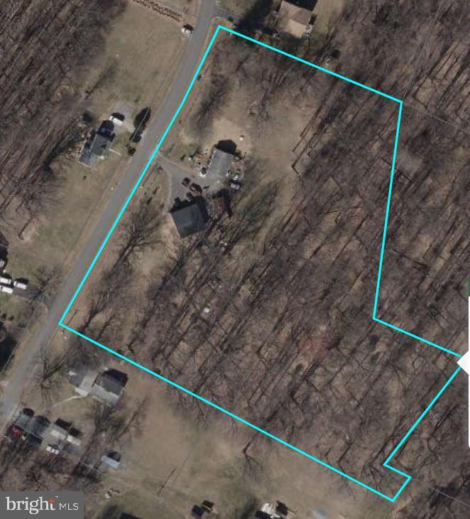 POOLESVILLE OUTSIDE - Residential