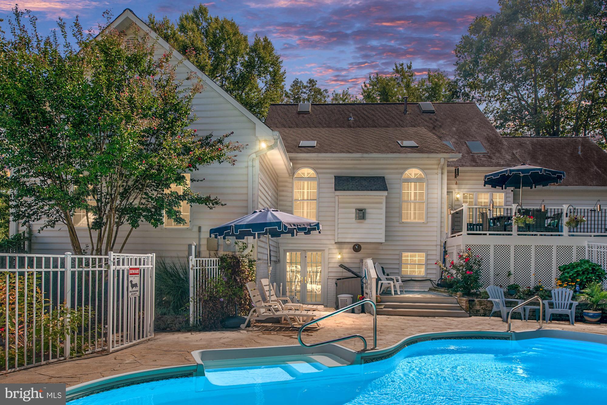 OAKMONT VILLAGE - Residential