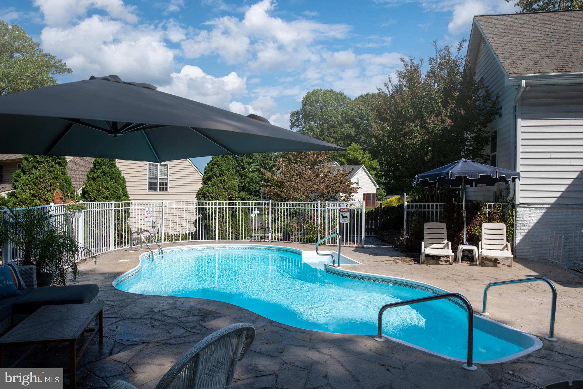 OAKMONT VILLAGE - Residential