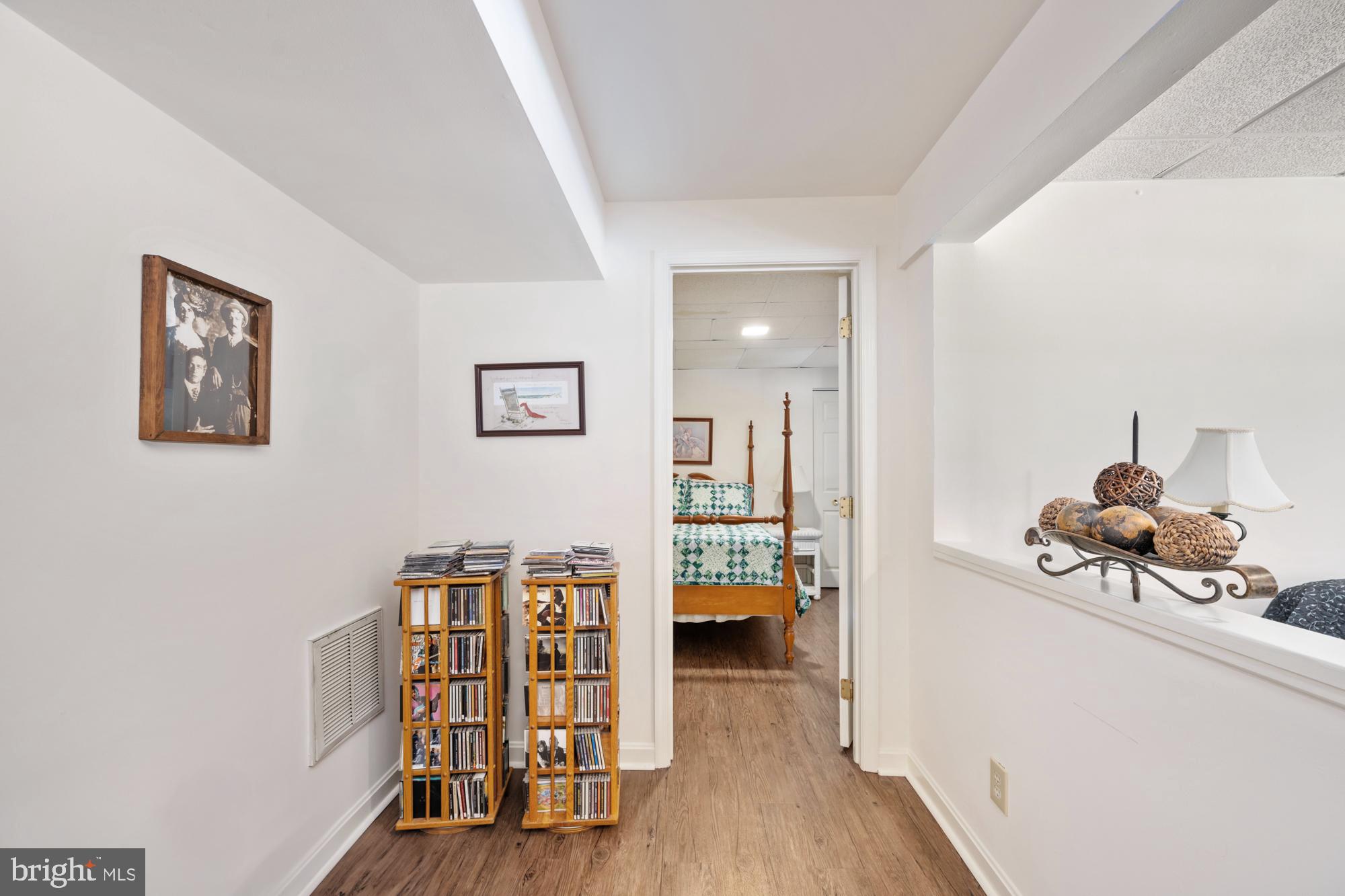 OAKMONT VILLAGE - Residential