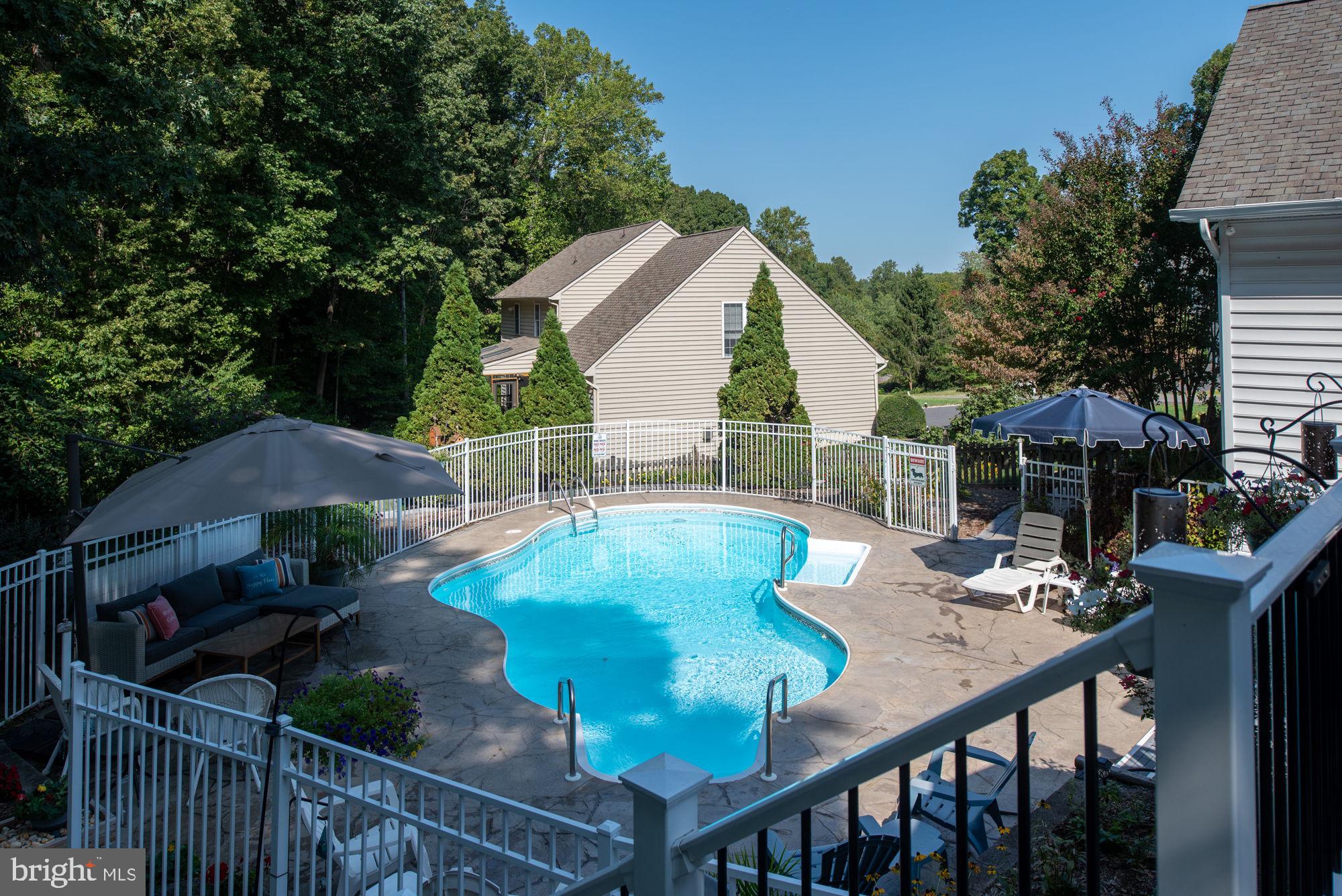 OAKMONT VILLAGE - Residential