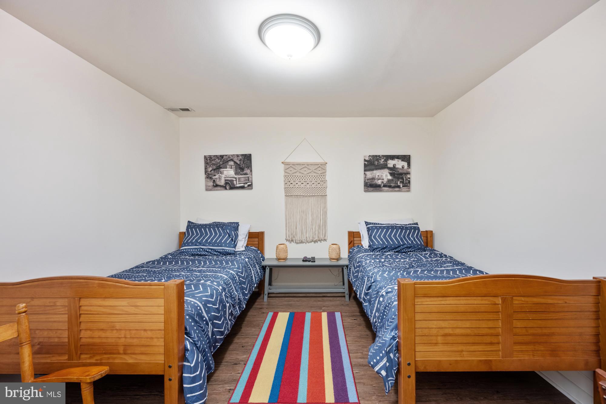 OAKMONT VILLAGE - Residential