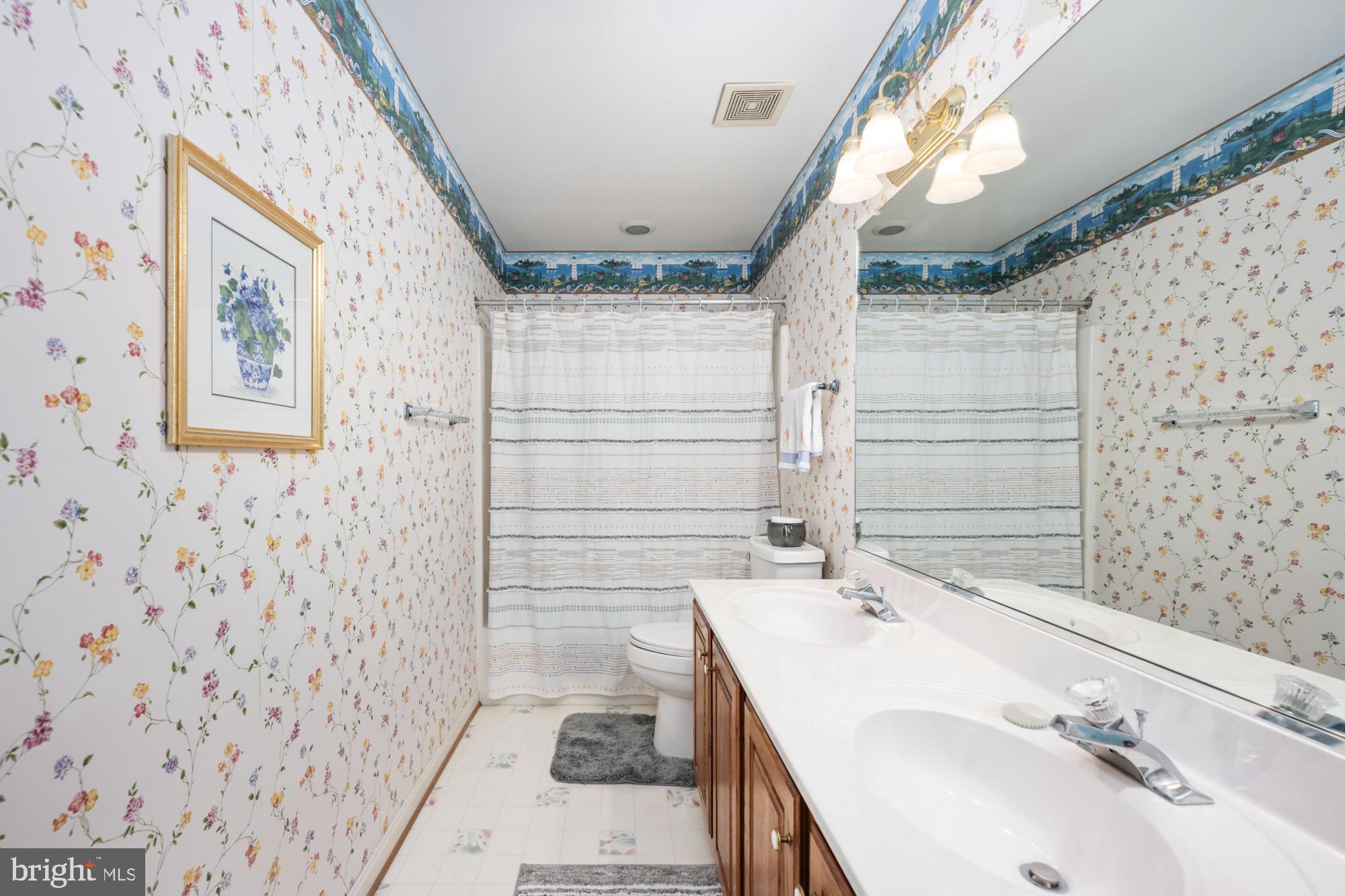 OAKMONT VILLAGE - Residential