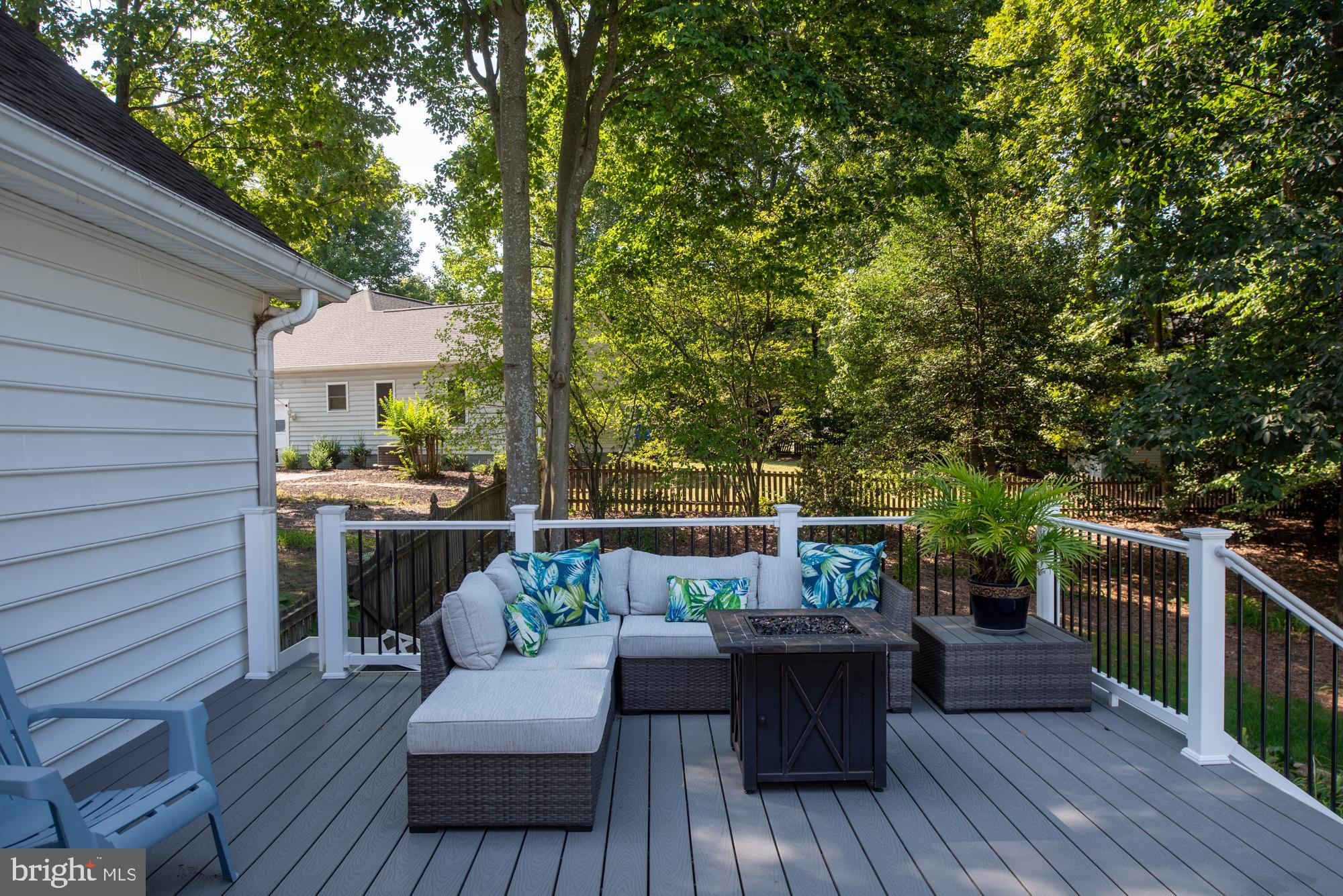 OAKMONT VILLAGE - Residential