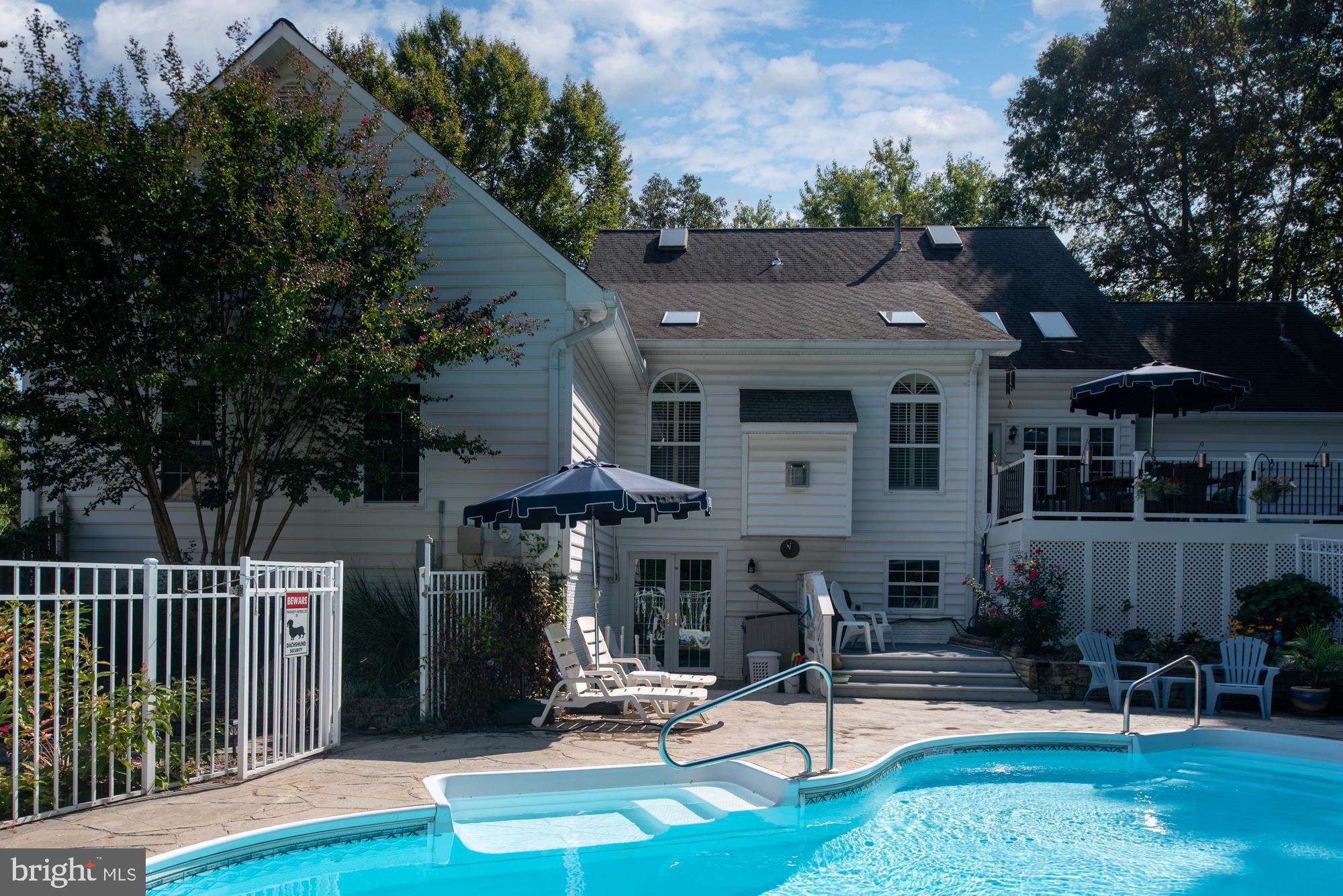 OAKMONT VILLAGE - Residential