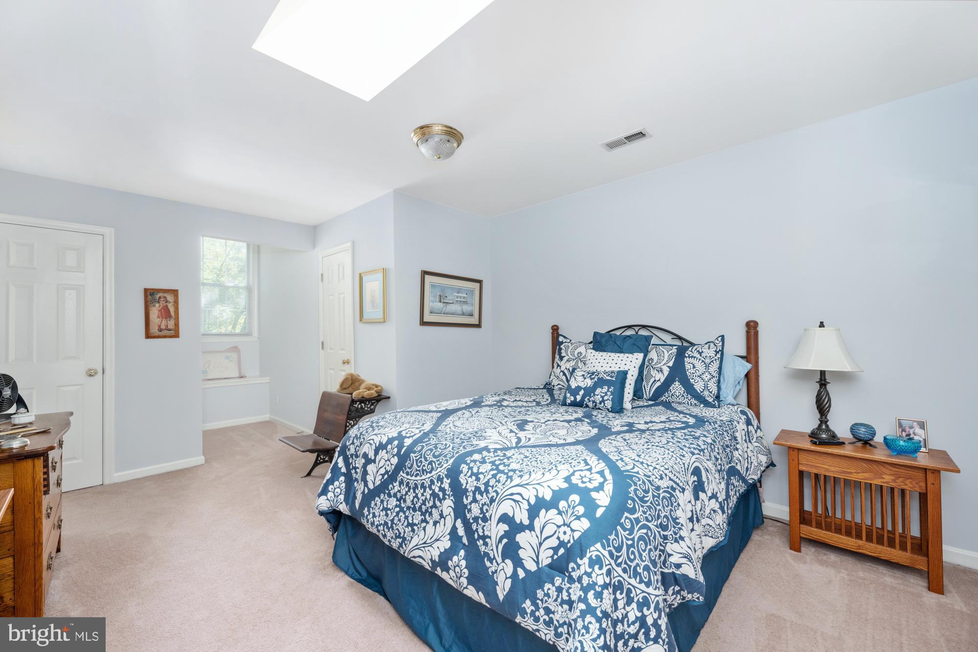 OAKMONT VILLAGE - Residential