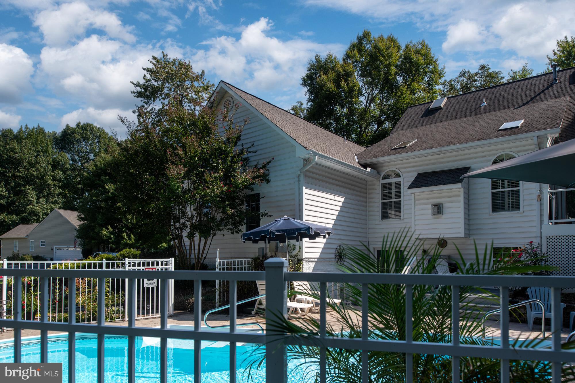 OAKMONT VILLAGE - Residential