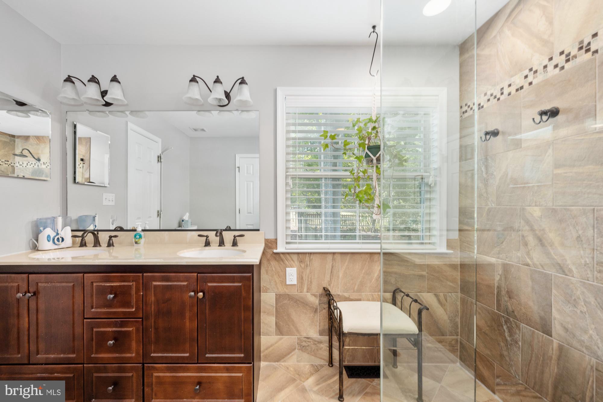 OAKMONT VILLAGE - Residential