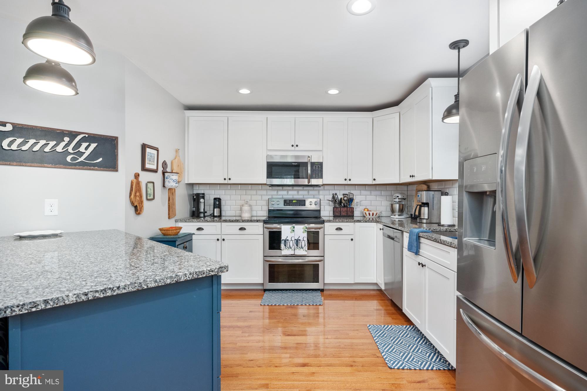 OAKMONT VILLAGE - Residential