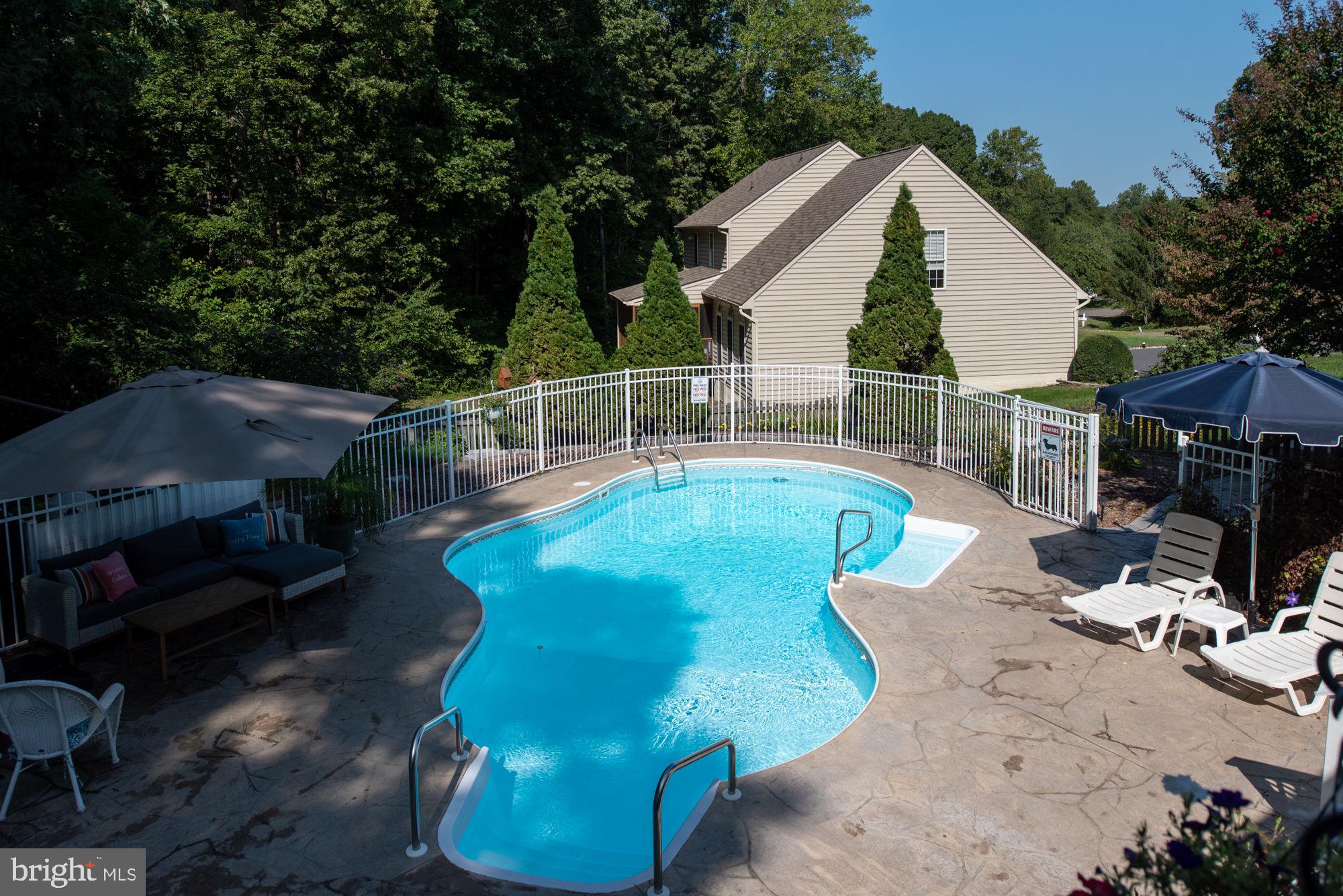 OAKMONT VILLAGE - Residential