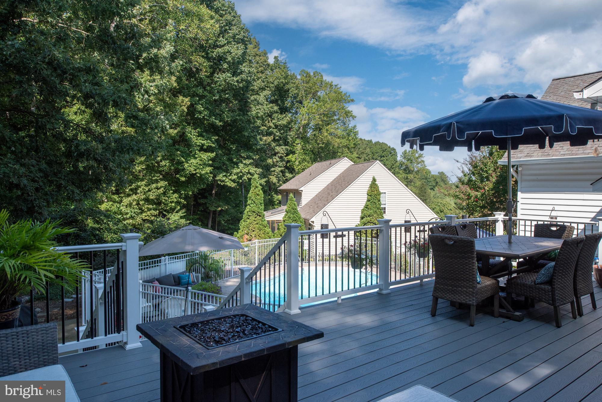 OAKMONT VILLAGE - Residential