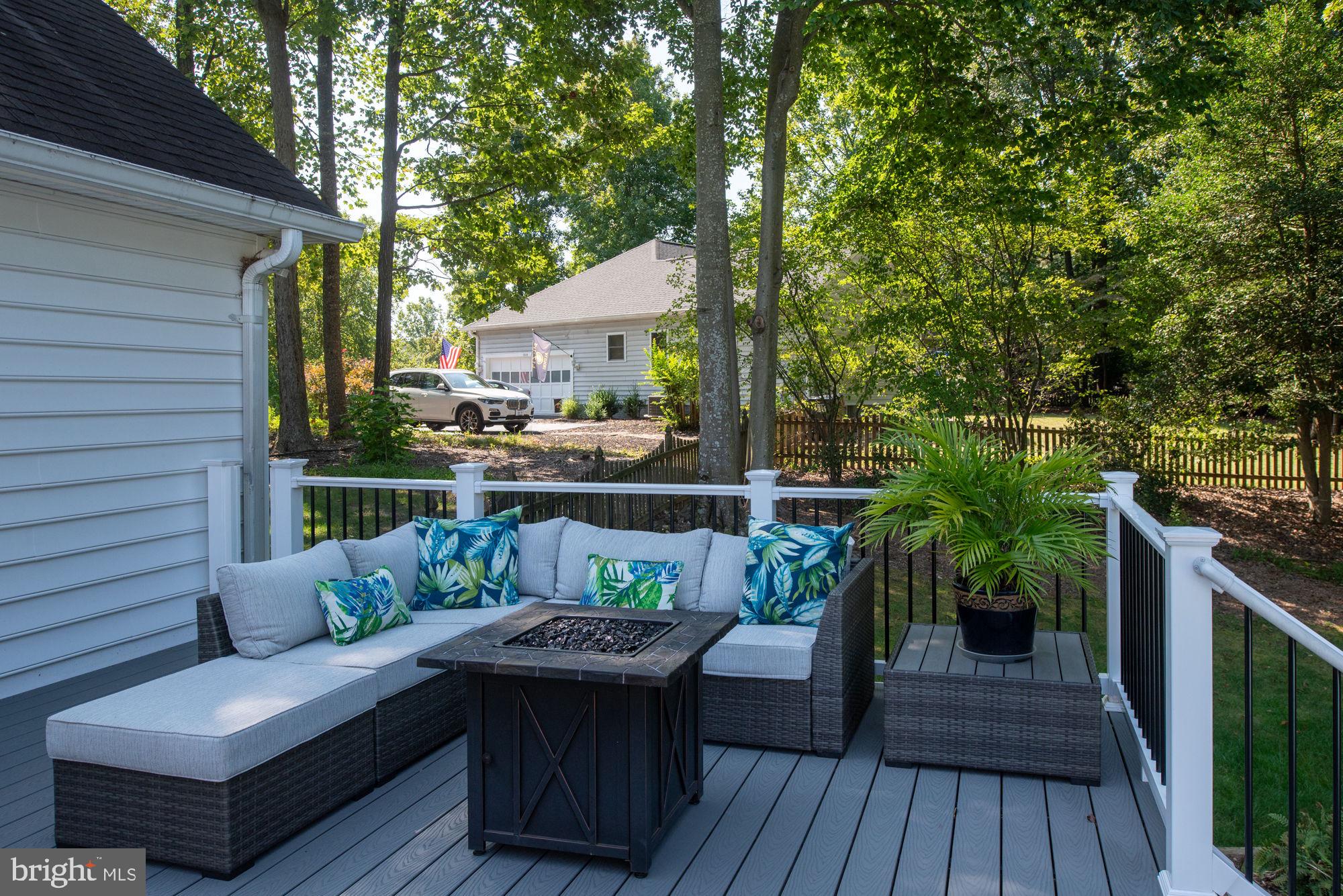 OAKMONT VILLAGE - Residential