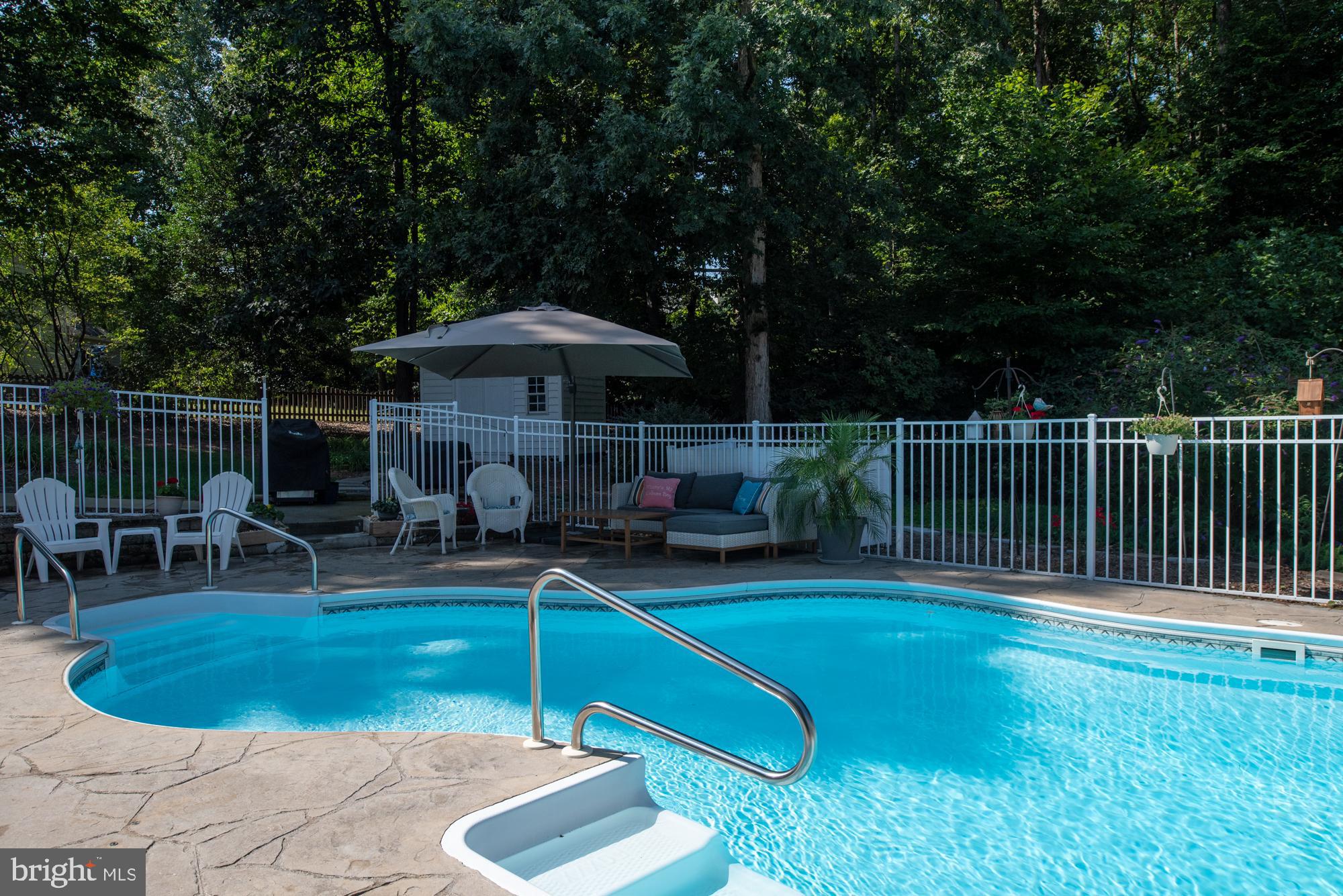 OAKMONT VILLAGE - Residential