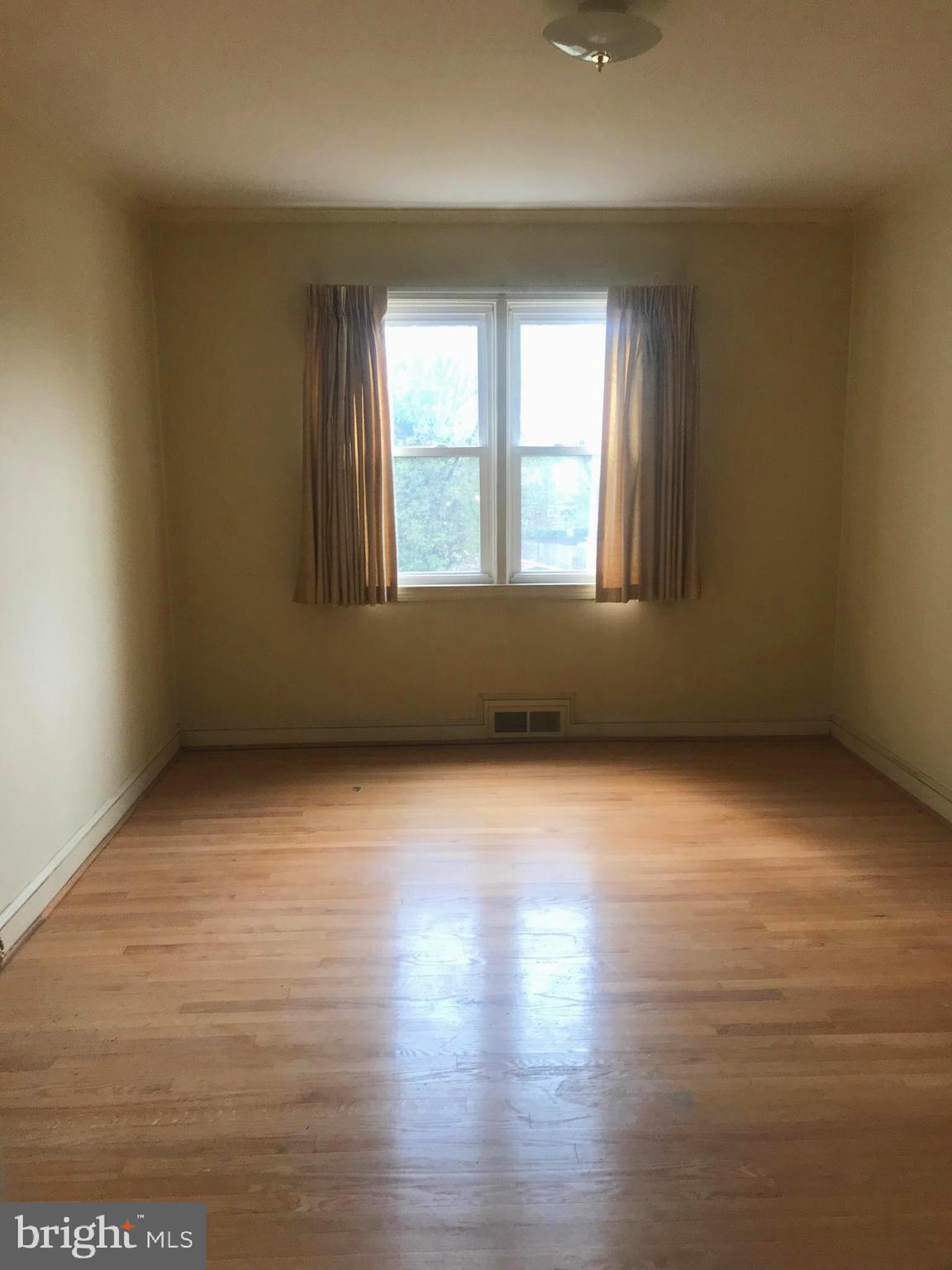 RAMBLEWOOD - Residential