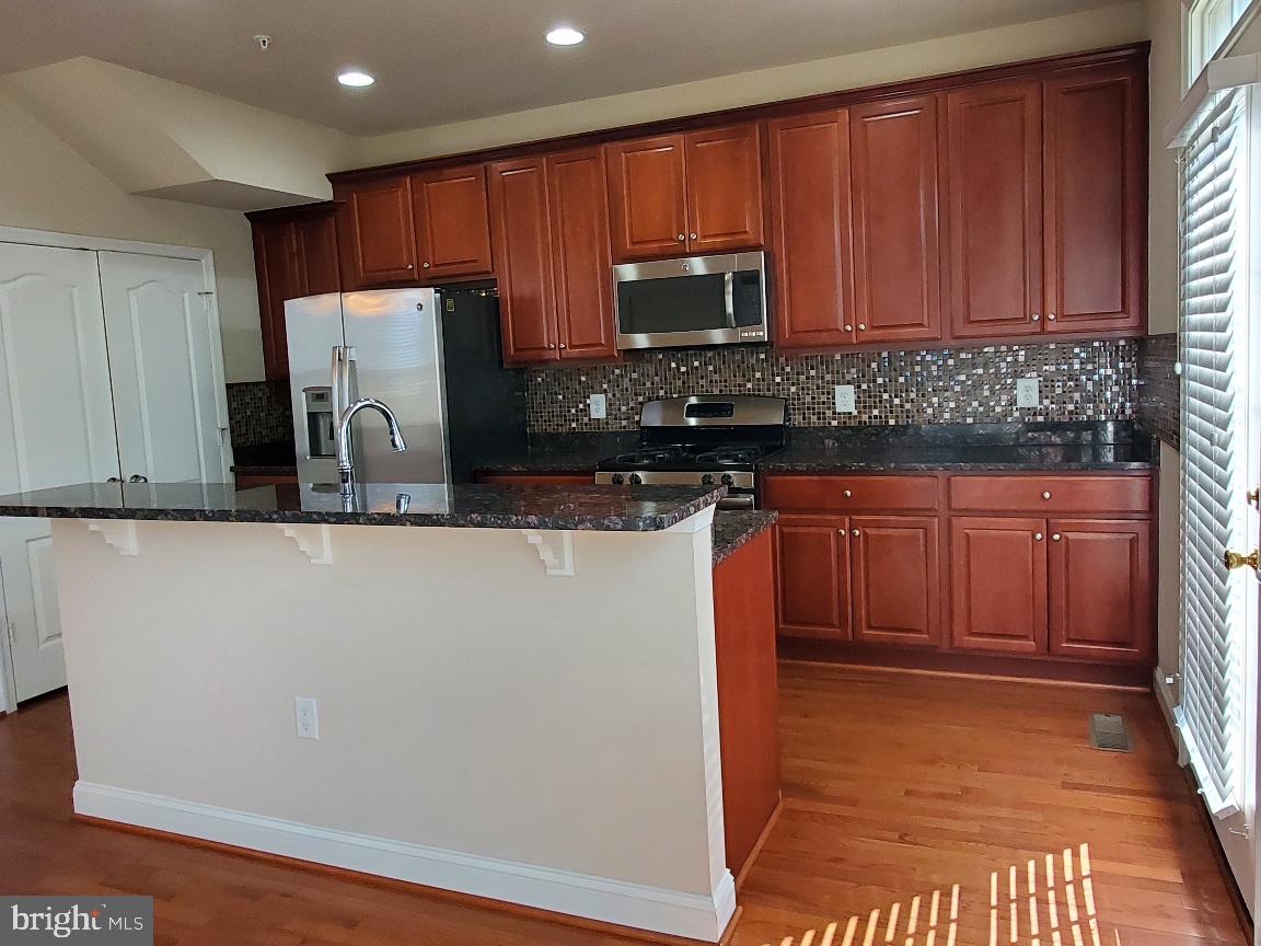 CLARKSBURG VILLAGE - Residential Lease