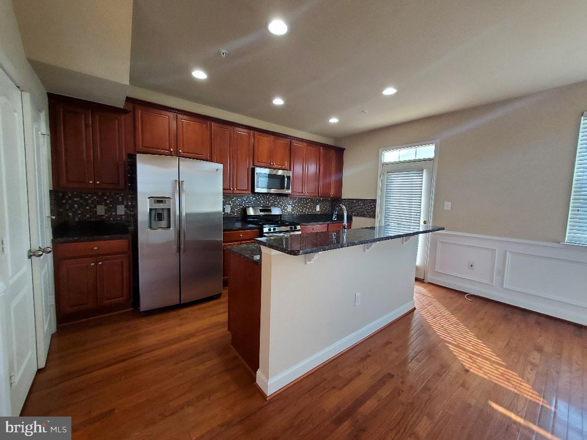 CLARKSBURG VILLAGE - Residential Lease