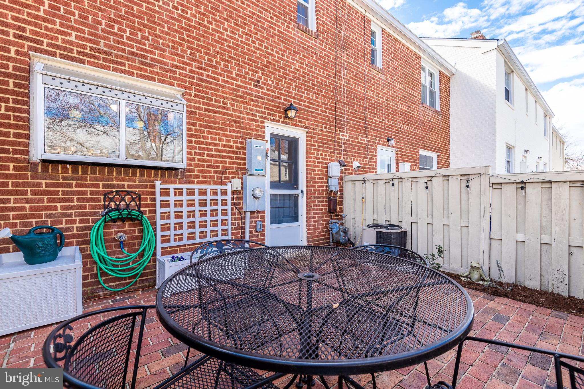 FAIRLINGTON TOWNE - Residential
