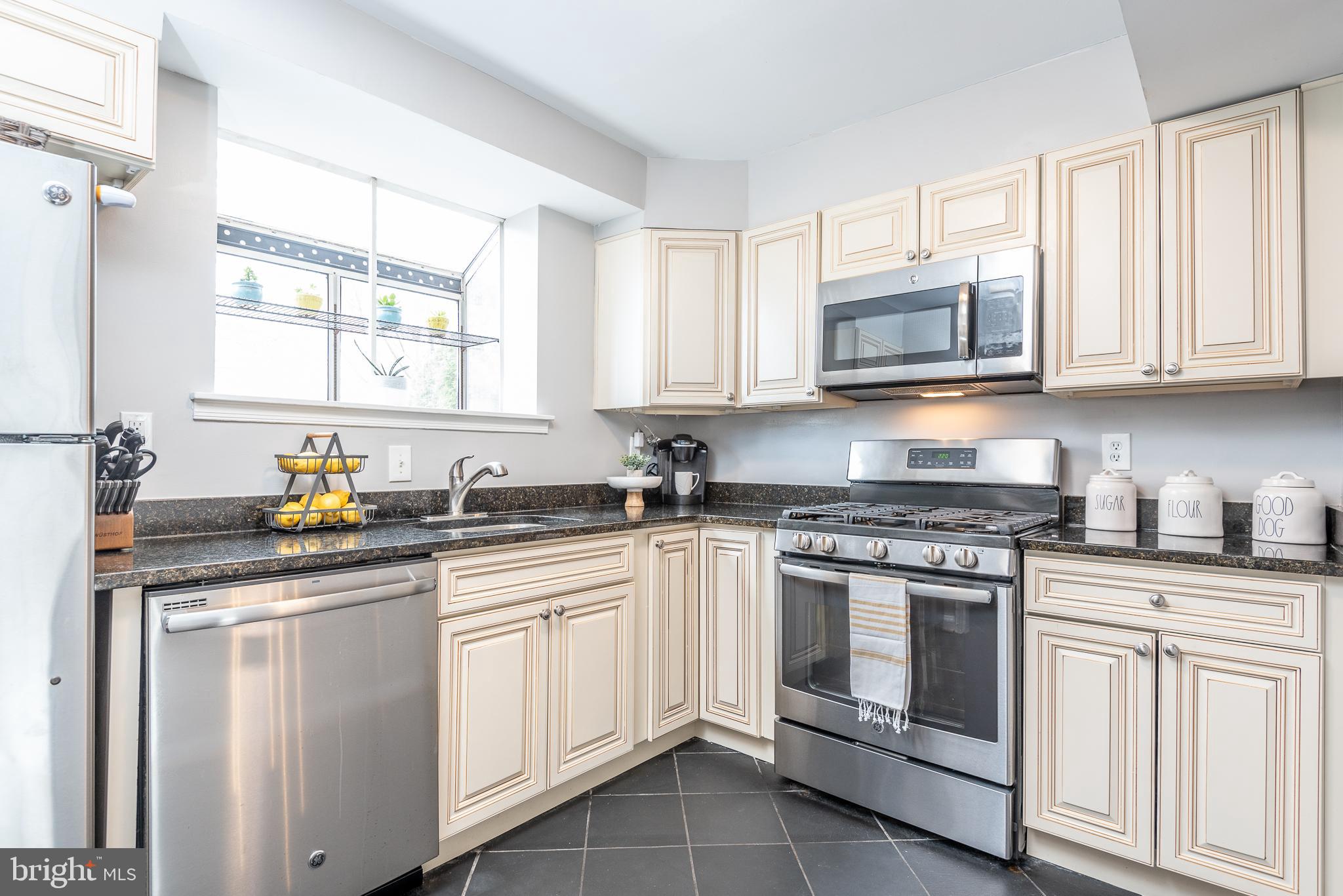 FAIRLINGTON TOWNE - Residential