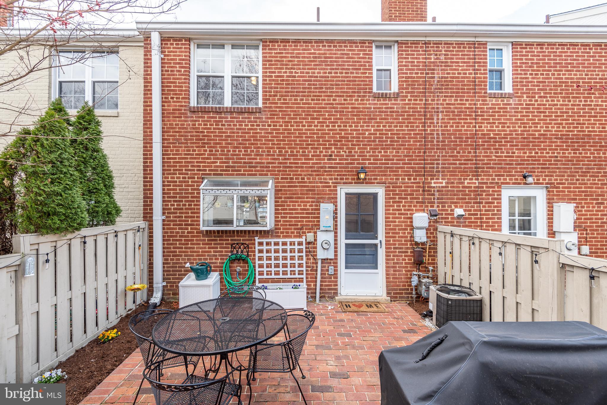 FAIRLINGTON TOWNE - Residential