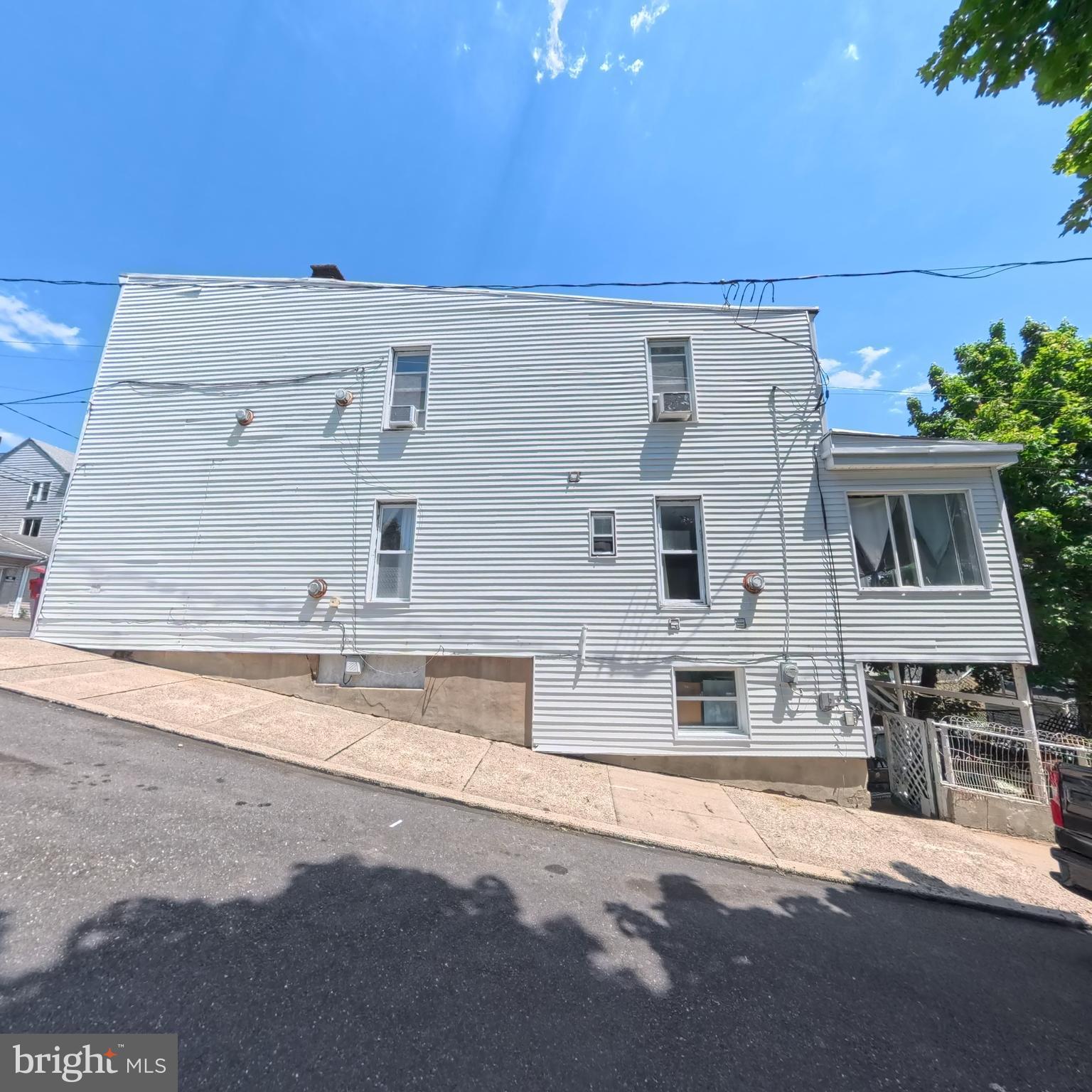 POTTSVILLE - Residential