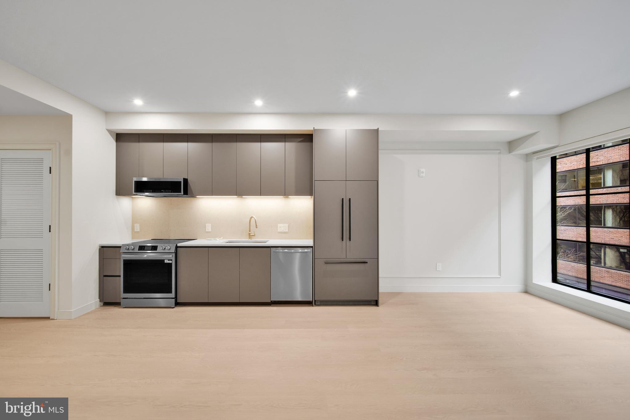 2121 WARD PLACE NW 304