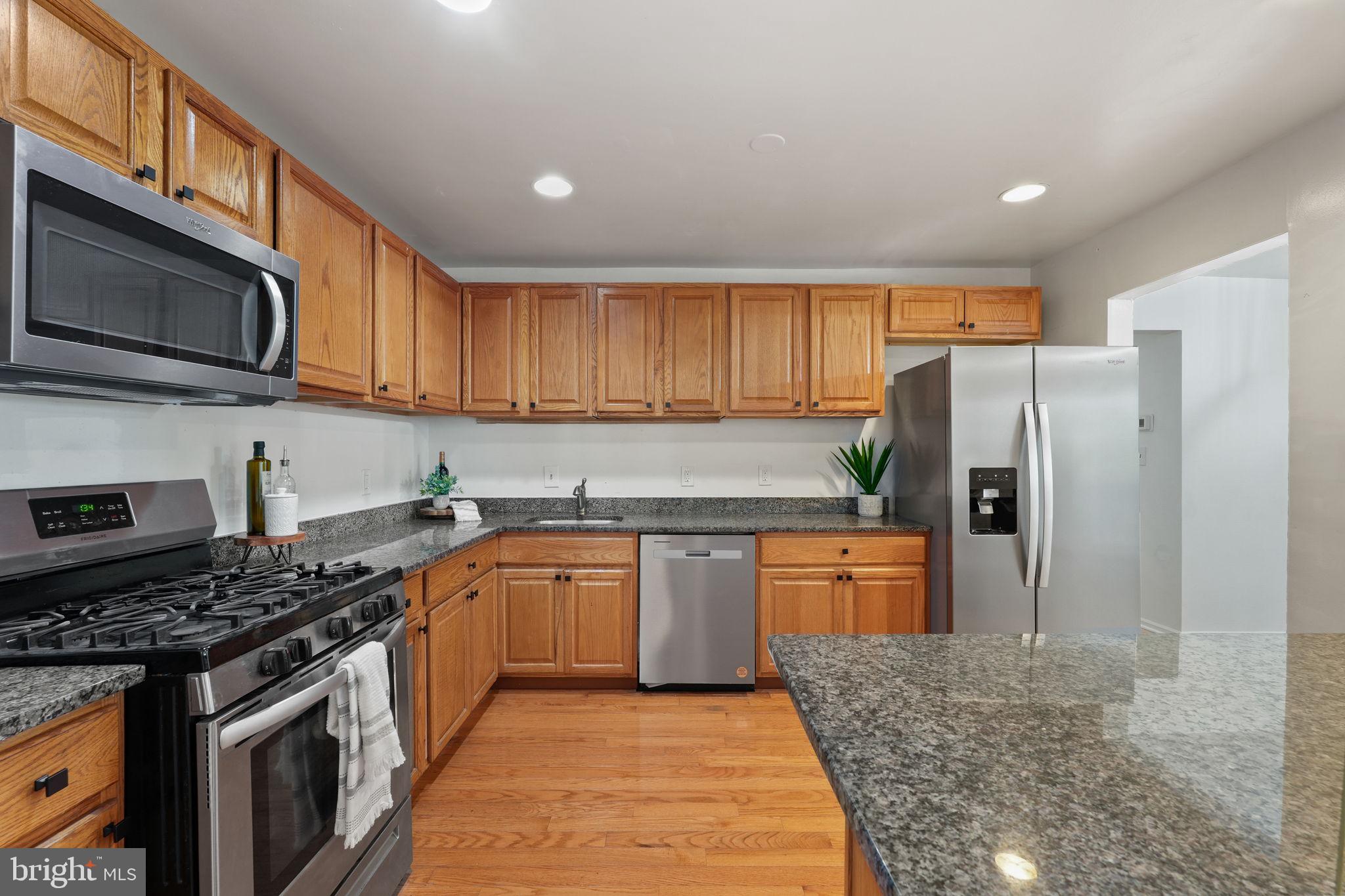 HERITAGE COURT - Residential