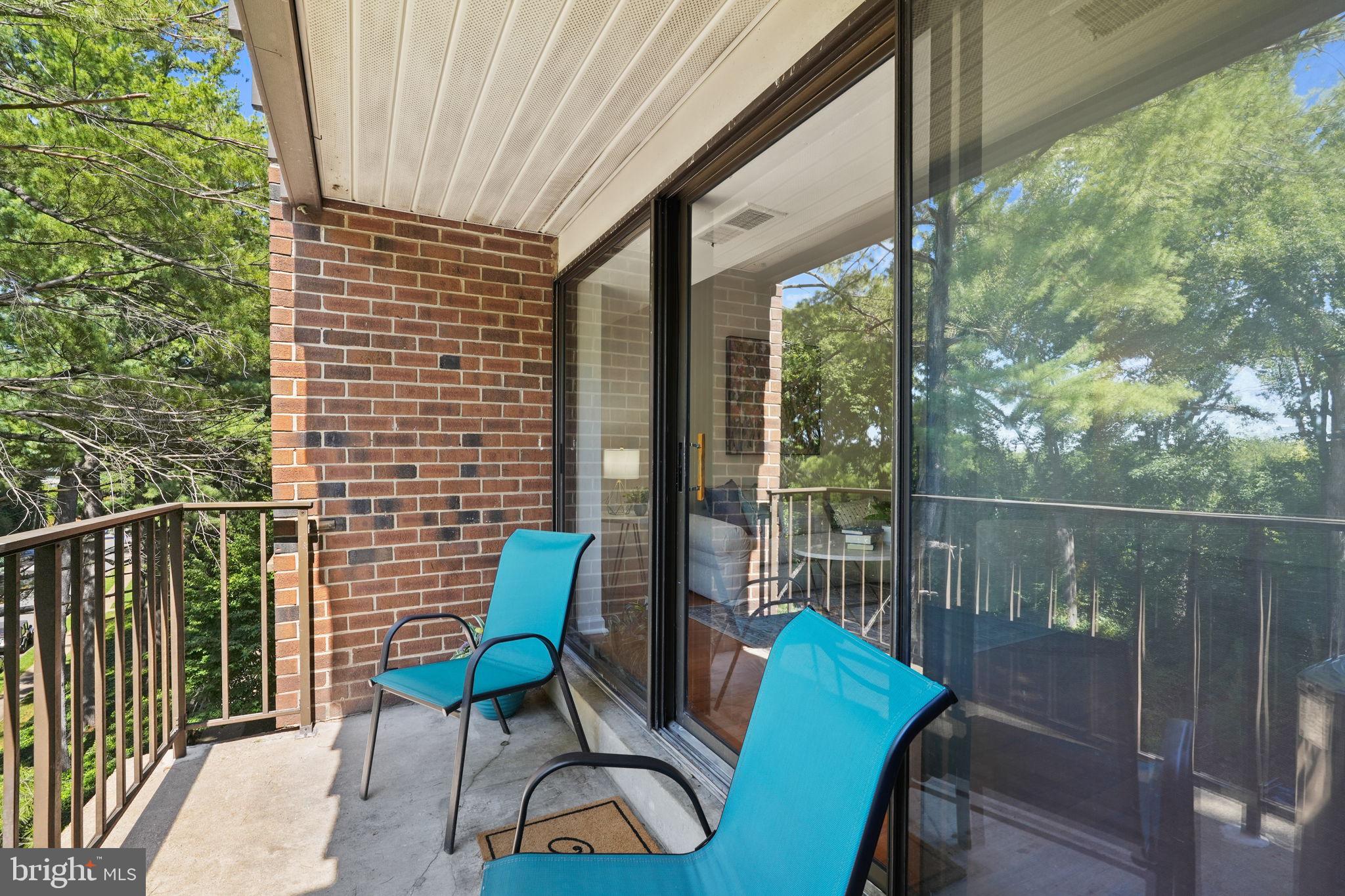 HERITAGE COURT - Residential