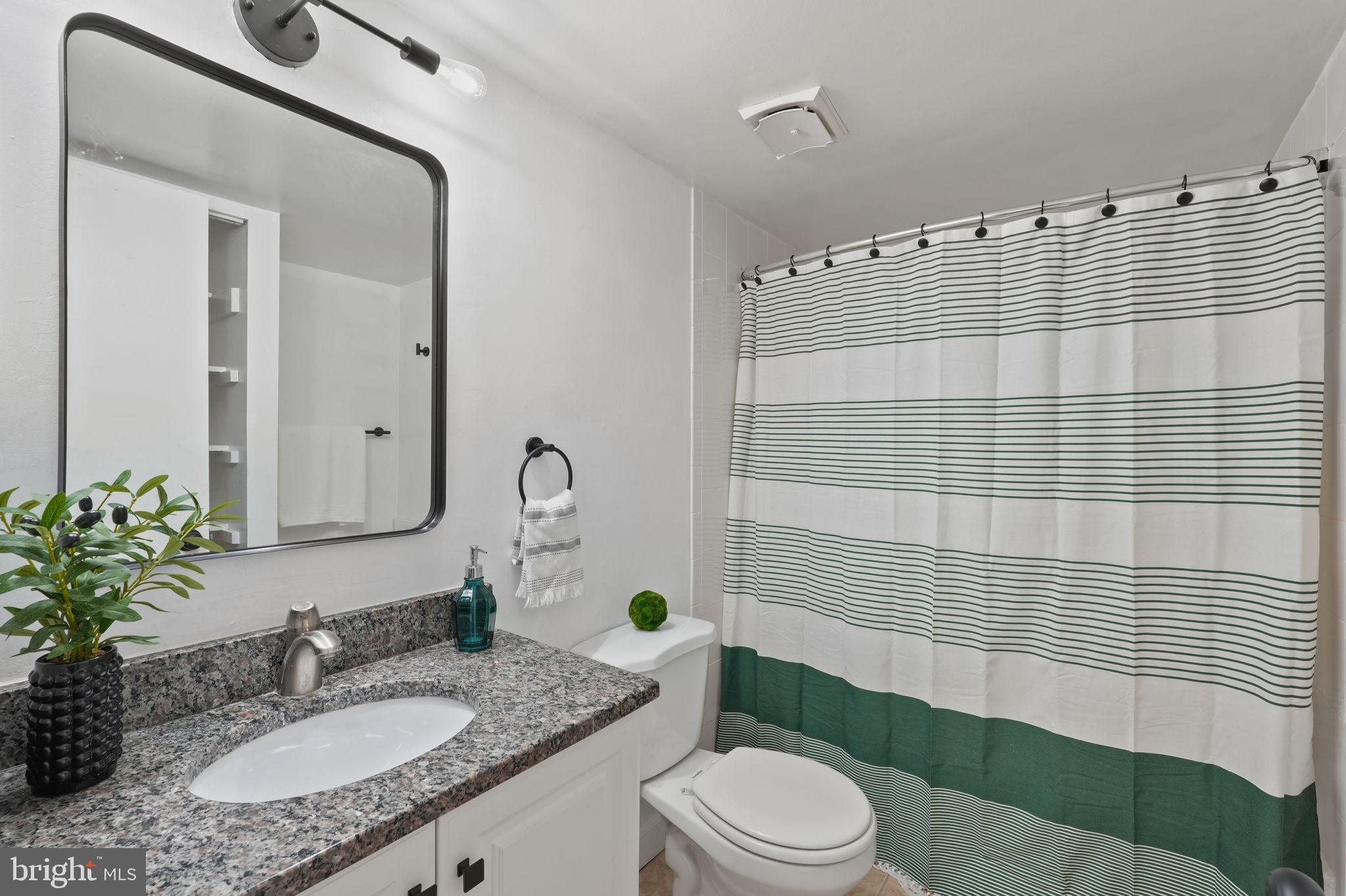 HERITAGE COURT - Residential