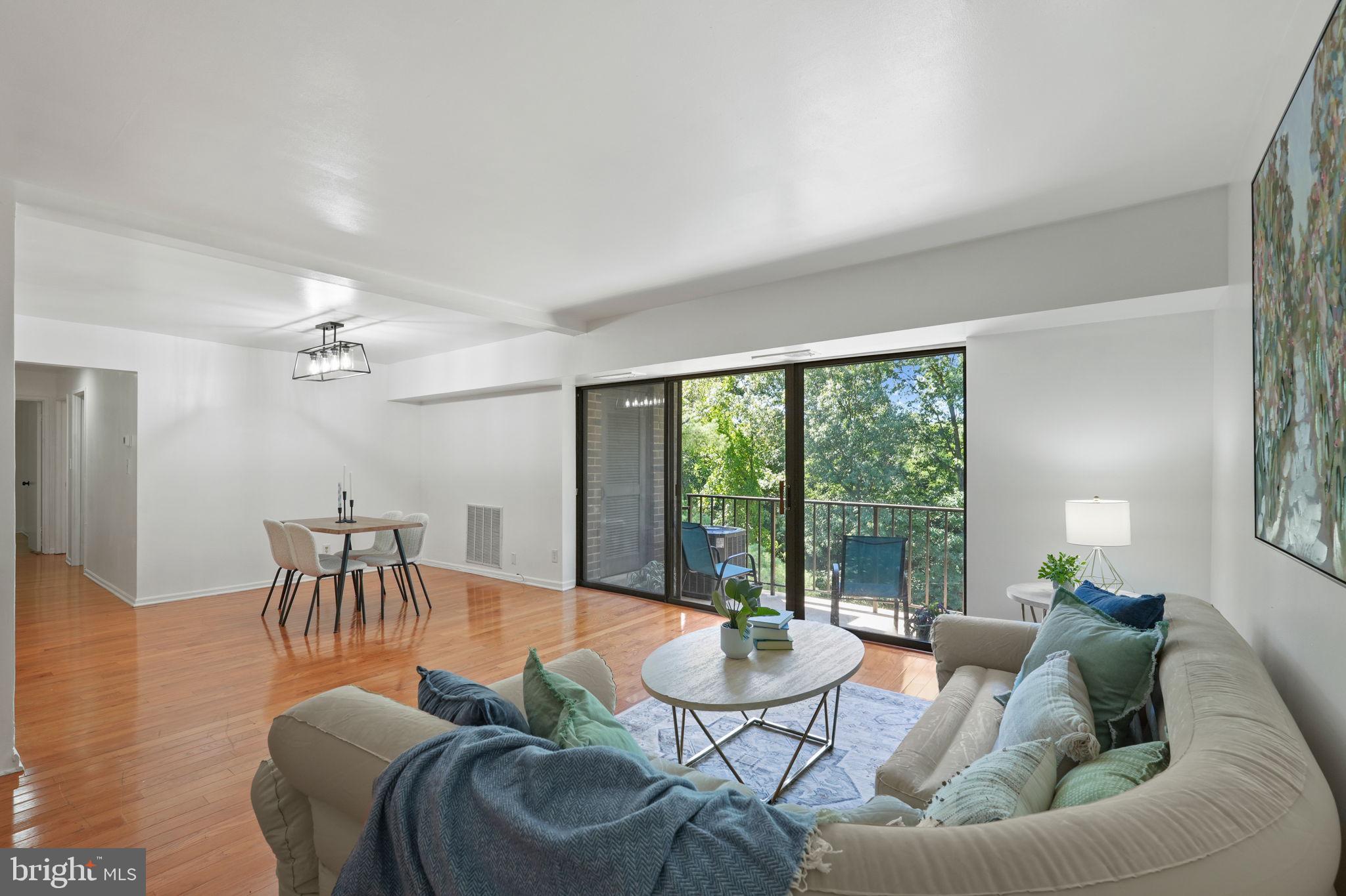 HERITAGE COURT - Residential